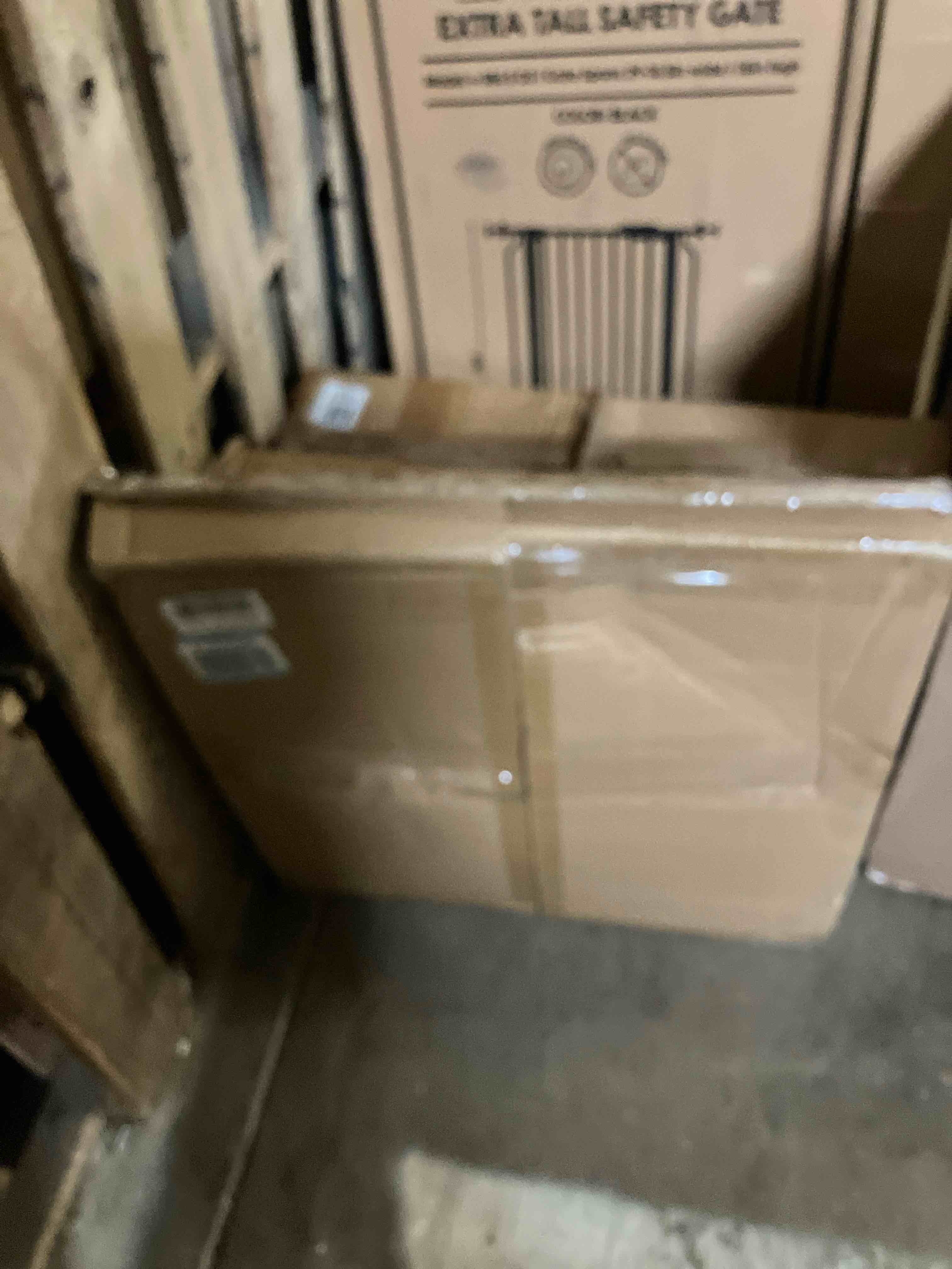 https://s3.amazonaws.com/lotting-images-prod/phillipi/GRA2325318_1759261753759.jpeg