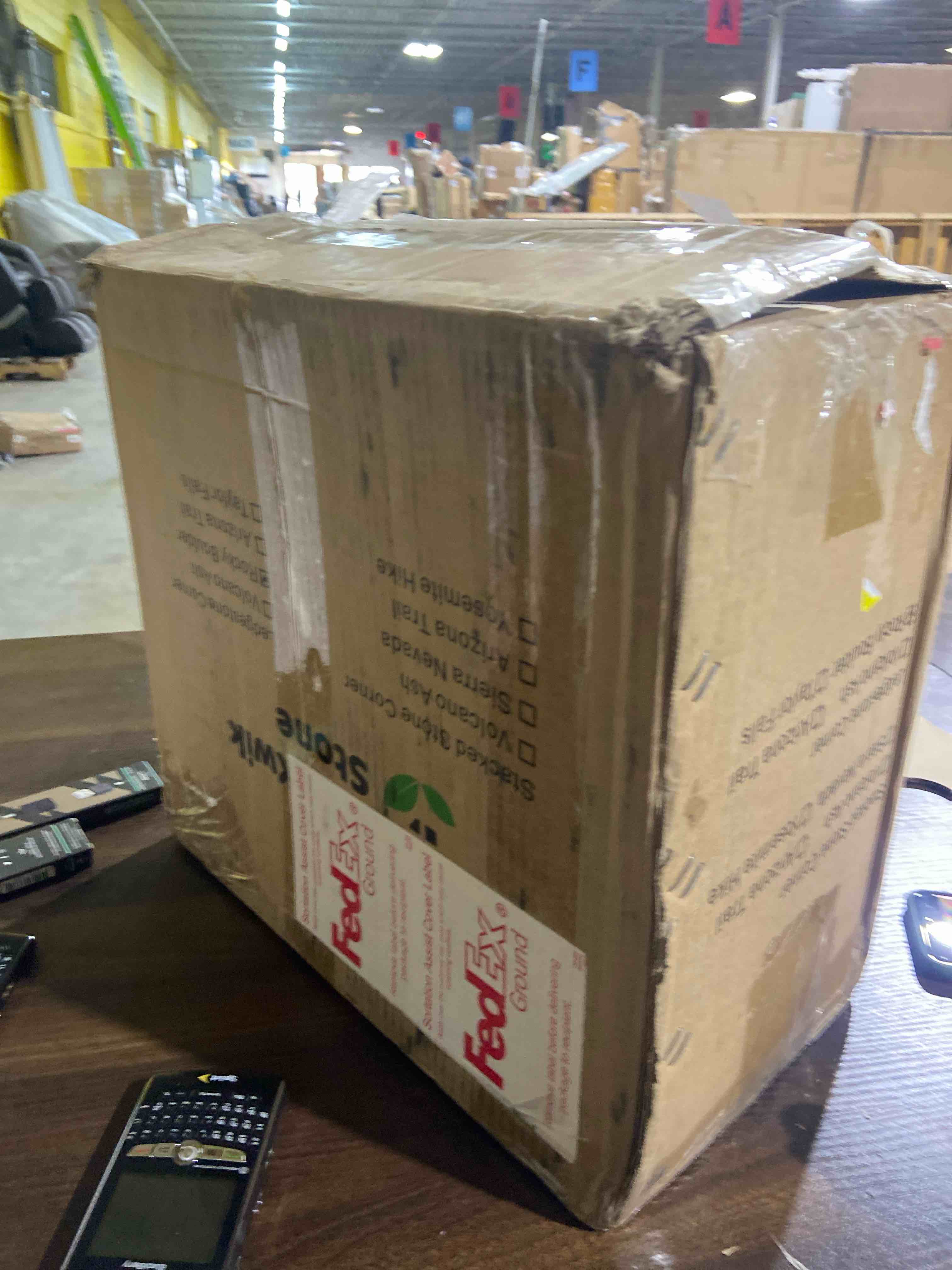 https://s3.amazonaws.com/lotting-images-prod/phillipi/GRA2325682_1761157182554.jpeg