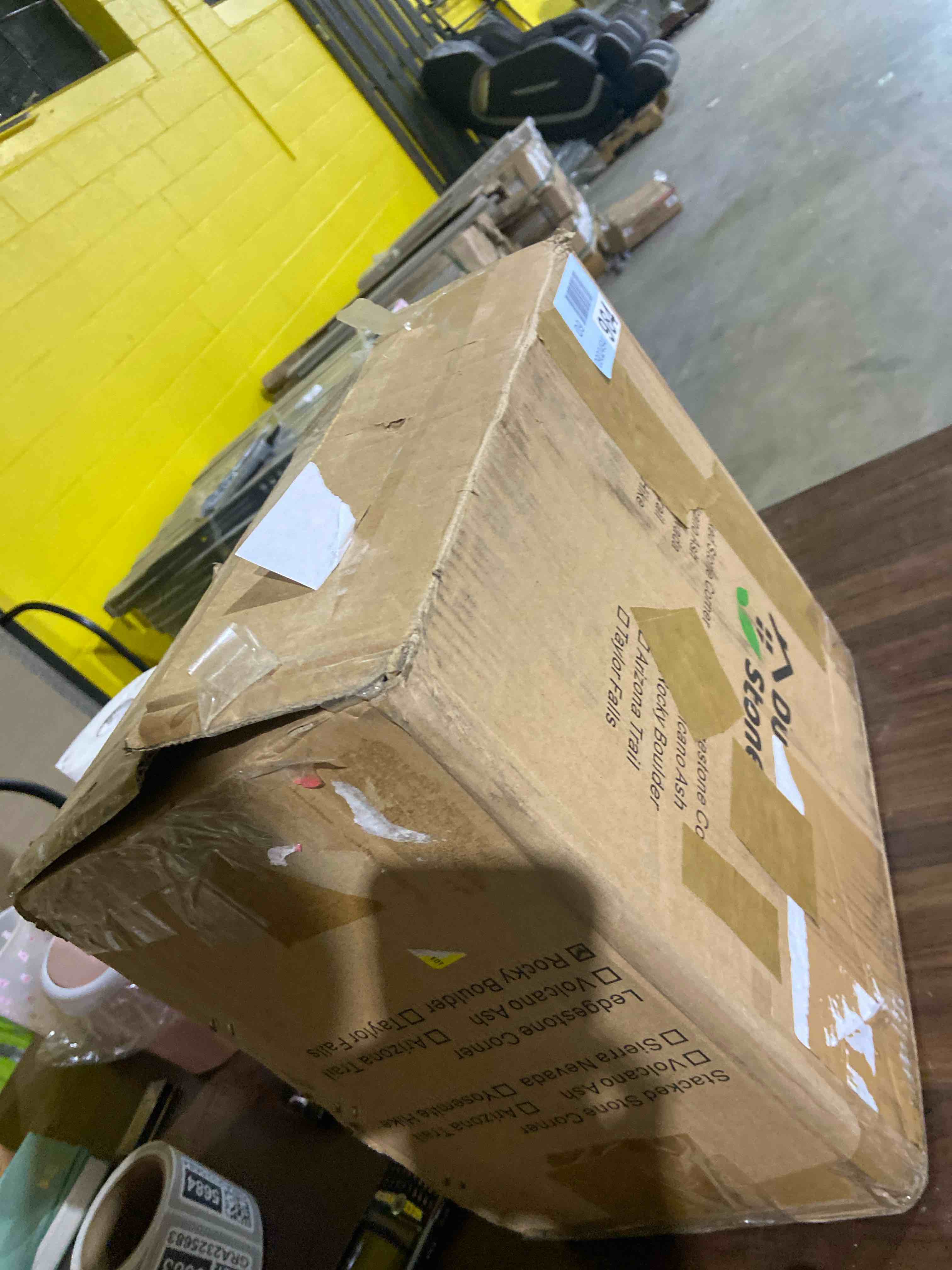 https://s3.amazonaws.com/lotting-images-prod/phillipi/GRA2325682_1761157194327.jpeg