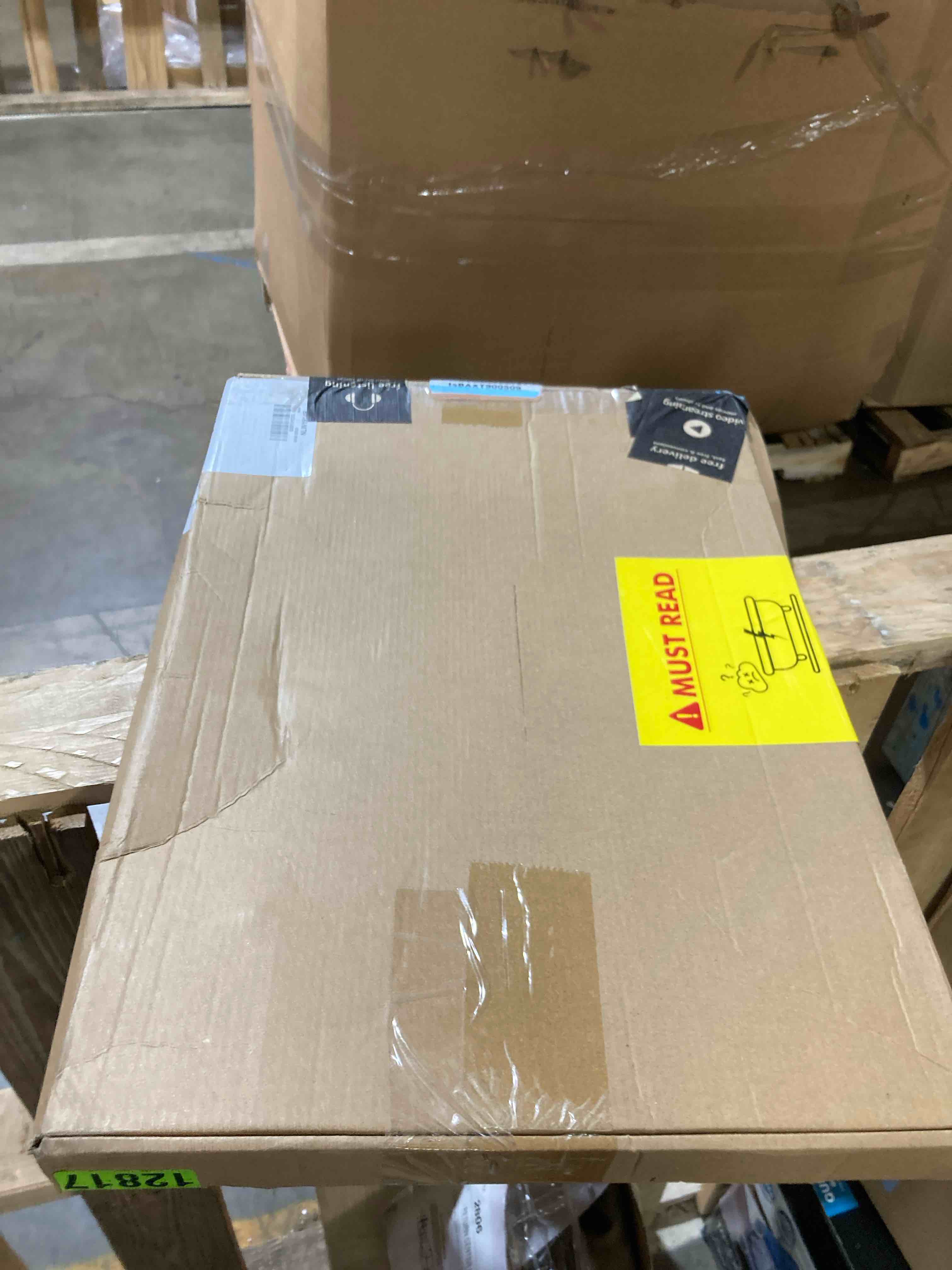 https://s3.amazonaws.com/lotting-images-prod/phillipi/GRA2326067_1752606667689.jpeg