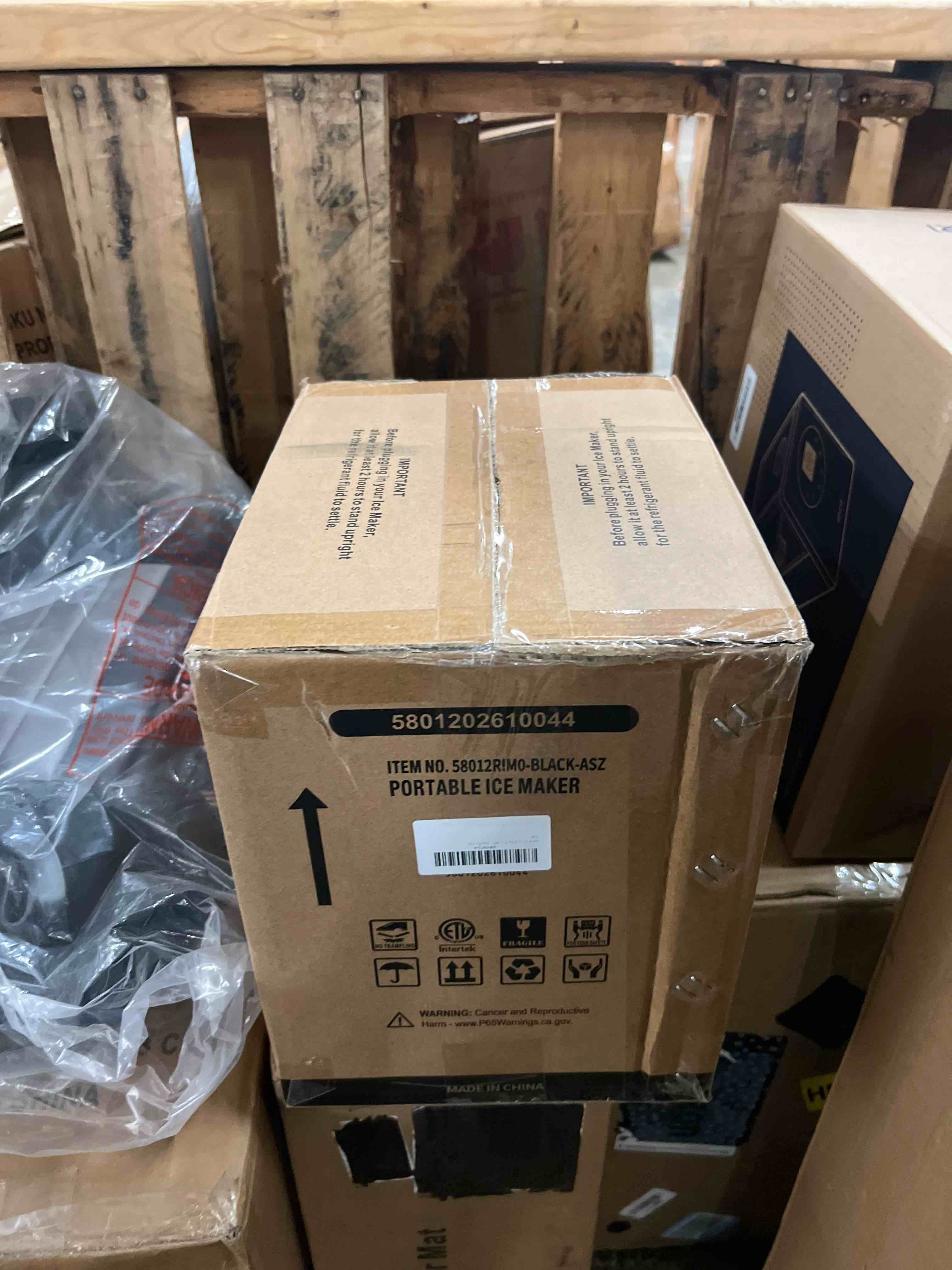Condition photo showing New/Like New for Countertop Ice Maker Machine, 8 Ice Cubes in 6 mins, 26lb/Day Ice with 2 Sizes- Portable Mini, Energy Saving & Basket/Scoop for Home/Party/Travel/Camping/Bar,Black Dark Black 26Lbs/24H