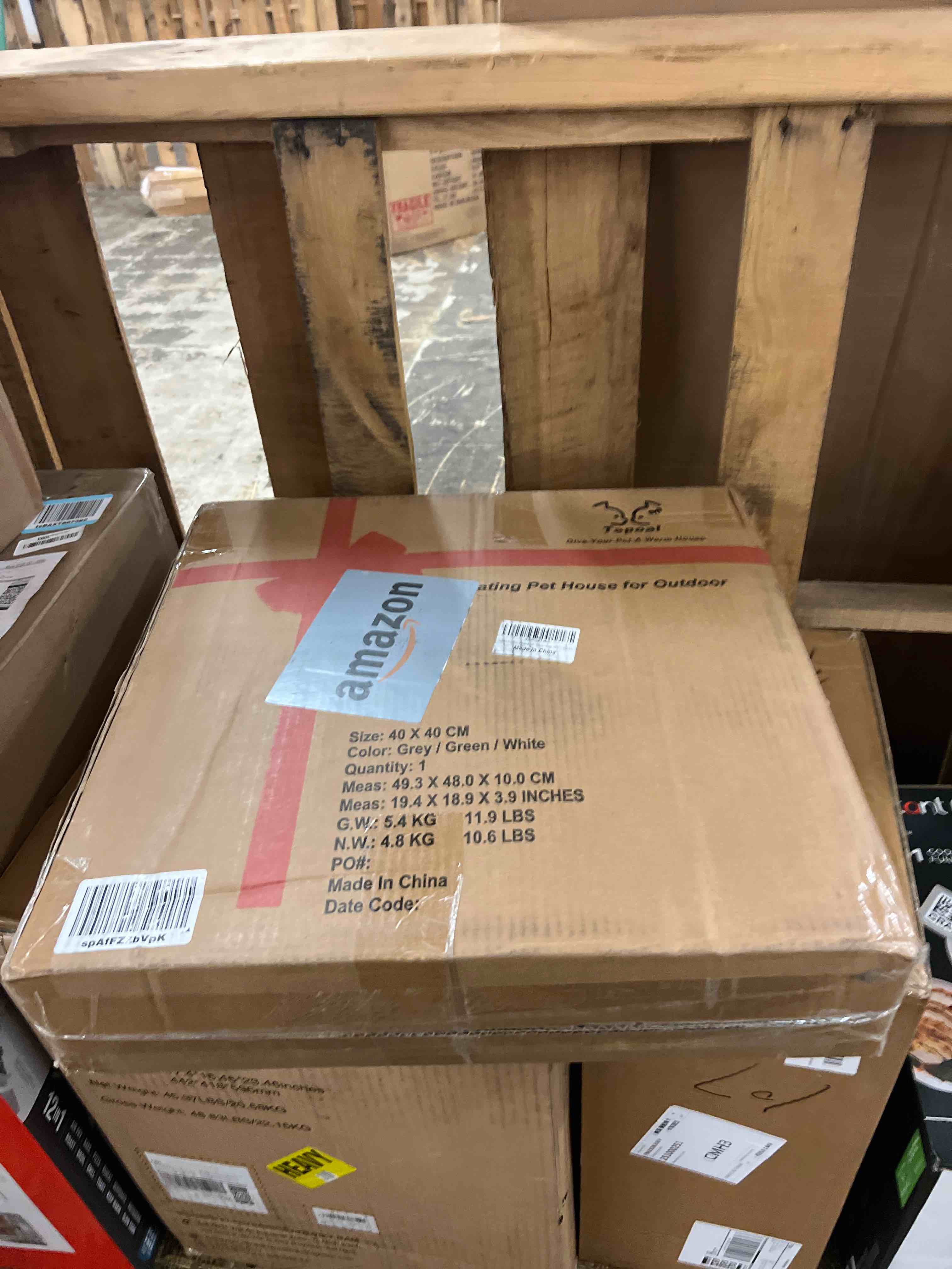 Condition photo showing New/Like New for Heated Cat House for Outside, High Insulated Heated Outdoor Cat Shelter 100% Weatherproof with Escape Door, Elevated Outdoor Cat House with Heater for Feral Stray Barn Cat Kitty 17.7"x17"x17.5" Size 17.7" X 17" X 17.5"