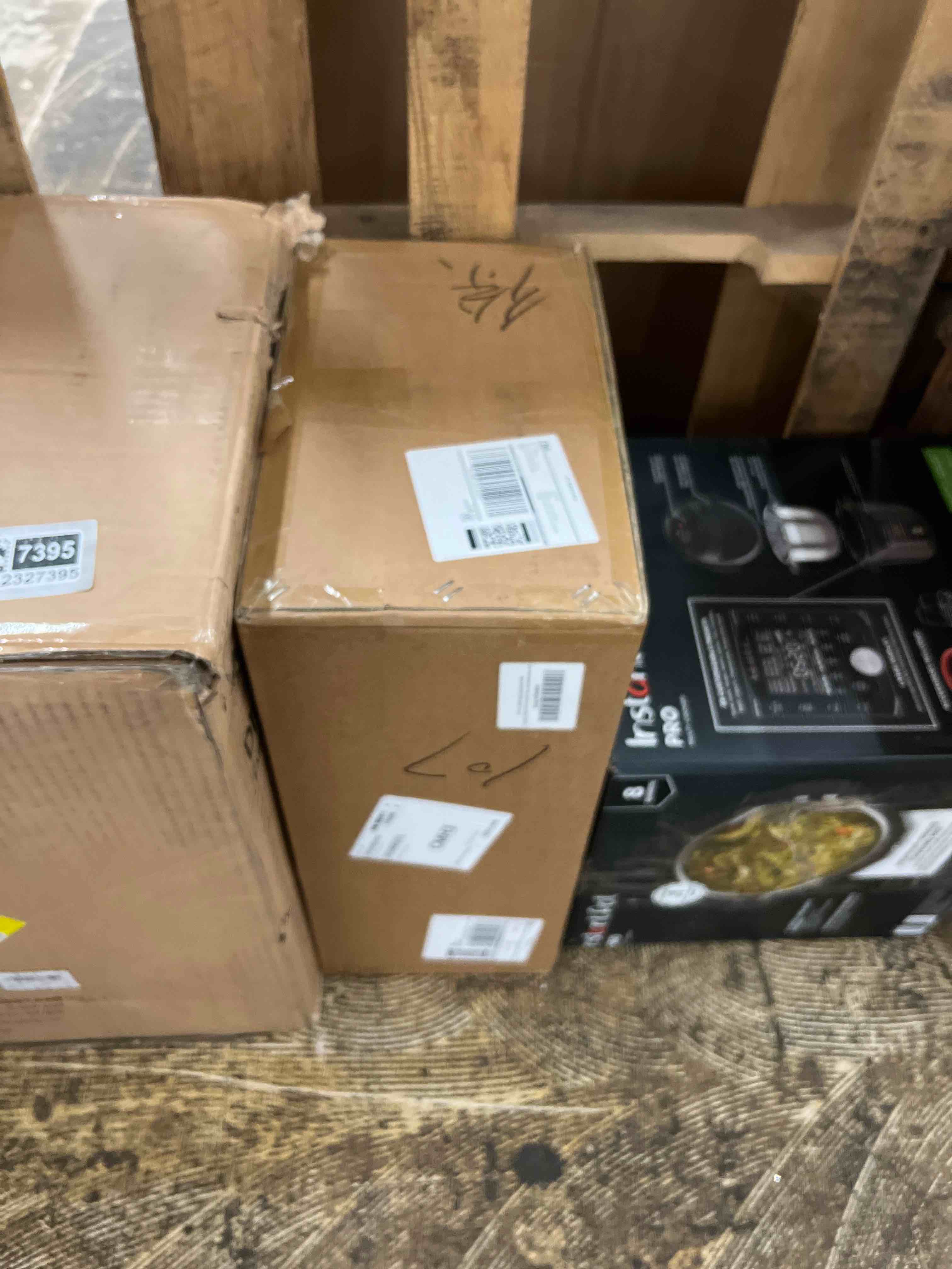 Condition photo showing New/Like New for 4 Pack Garage Door Windows, Replacement Vinyl Window Inserts with UV Resistant Resin Glass for Garage Doors, 53x35cm (Clear Design)