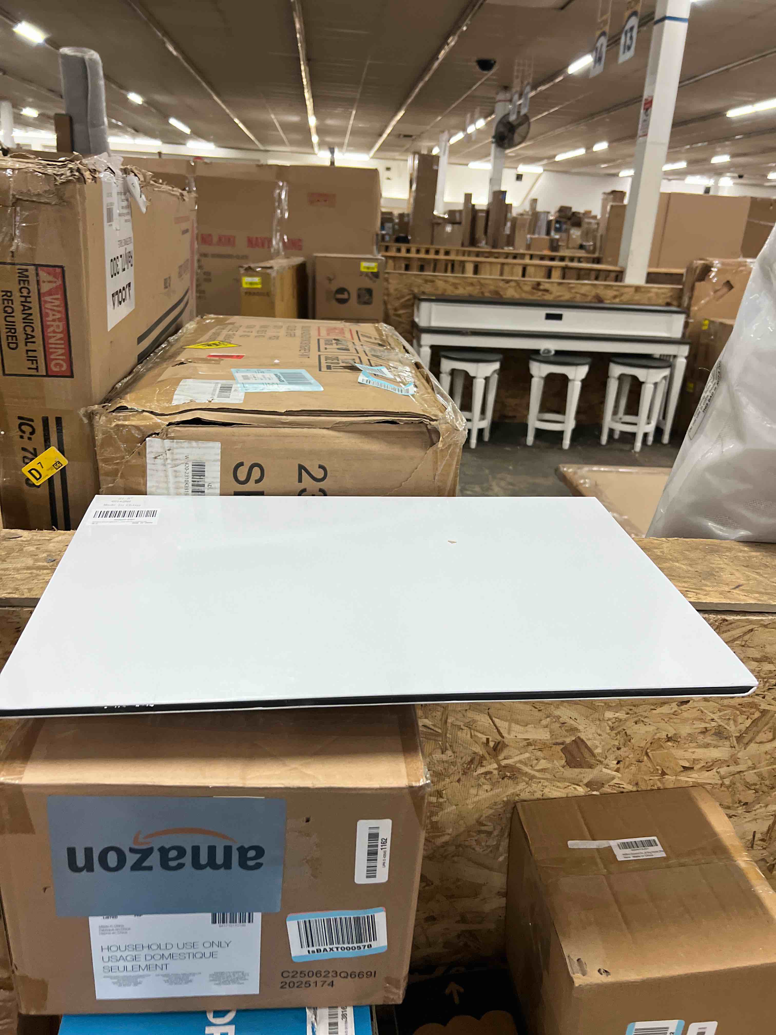 Condition photo showing New/Like New for 21.5 Inch Computer Privacy Screen Filter Hanging, for 16:9 Widescreen Monitor DEJIMAX Privacy Shield Screen Protector Anti Glare and Blue Light