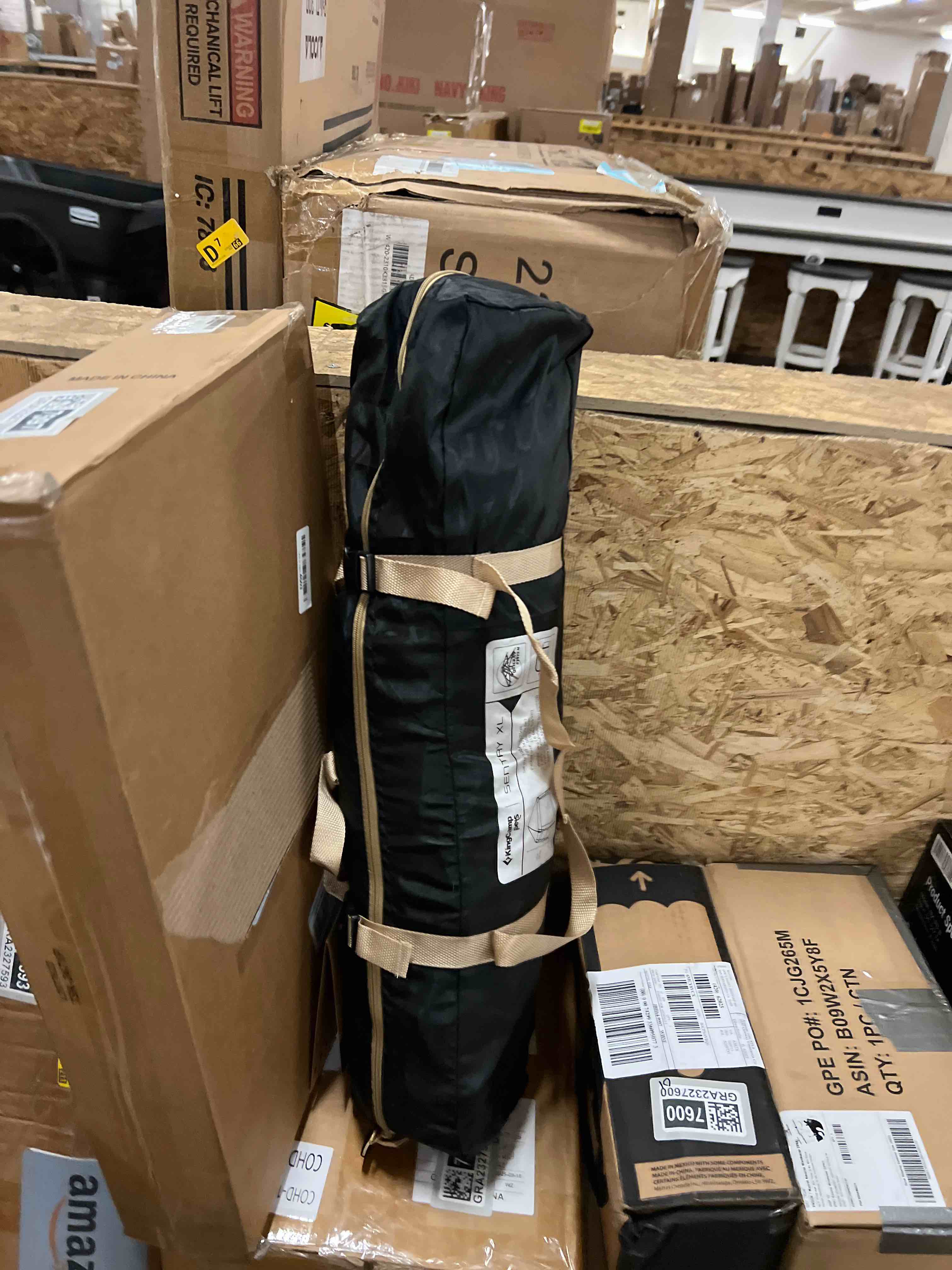 Condition photo showing New/Like New for KingCamp Dog Tent, Large Portable Outdoor Indoor Dog House with 600D Oxford Fabric & Dual Layer for Medium Large Dogs, Black, 39.4" x 39.4" x 35.4"