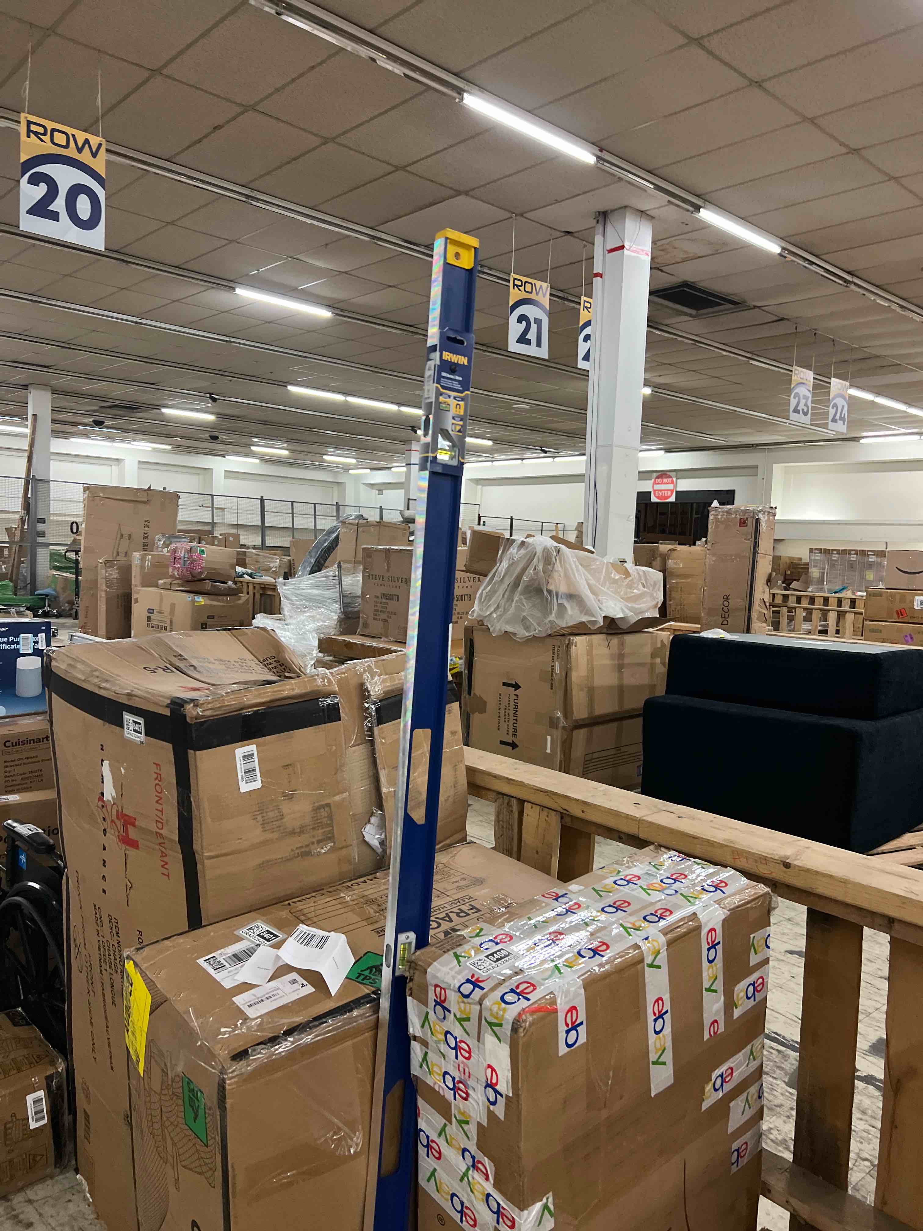 Condition photo showing New/Like New for IRWIN Tools 1550 Magnetic I-Beam Level, 78-Inch (1794110), Blue