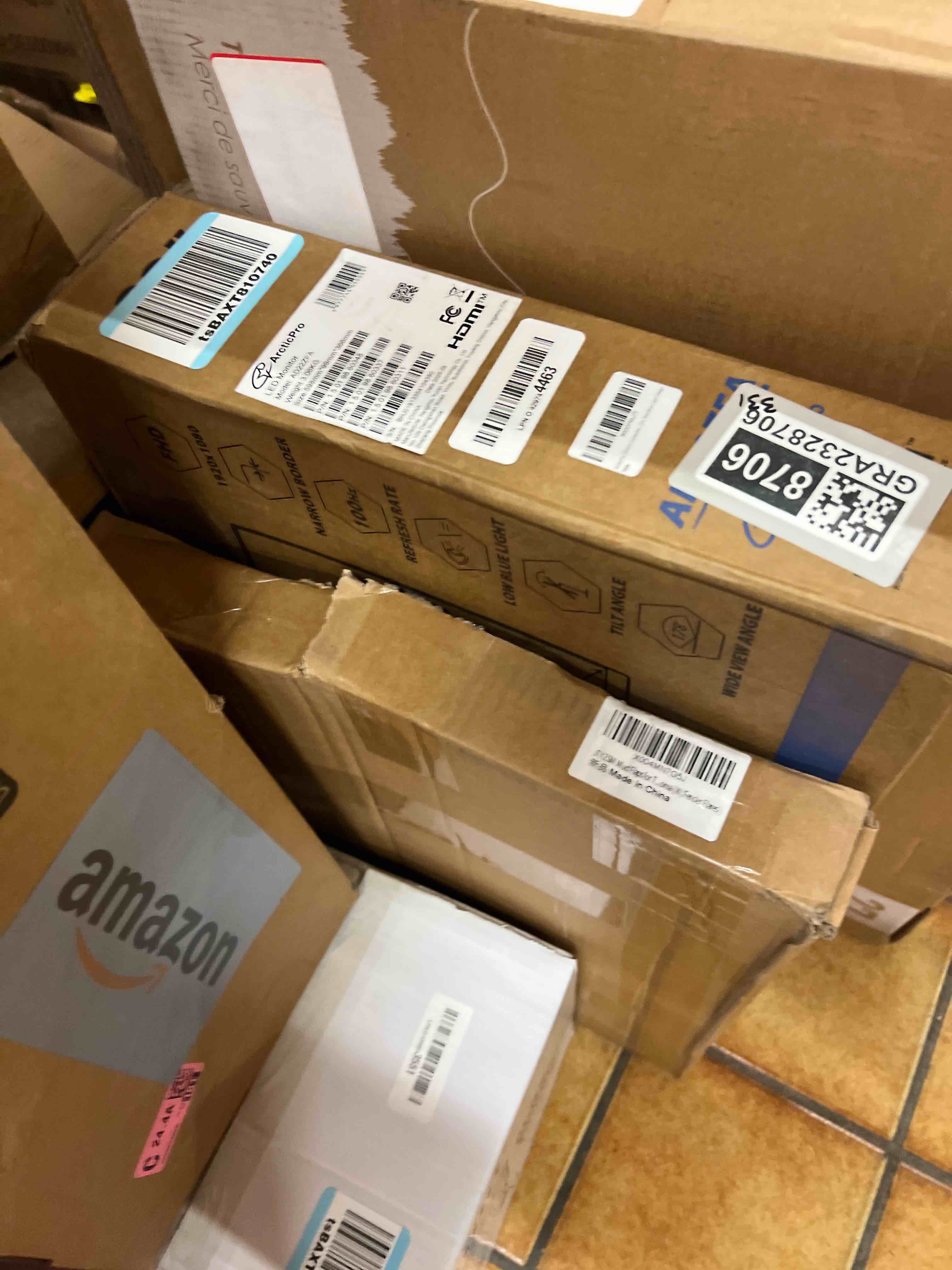 Condition photo showing New/Like New for Mud Flaps for 1999-2004 Toyota Tacoma with OEM Fender Flares Only, No Drill Splash Guards Front & Rear Truck Mud Guards with Hardware Accessories Mudflaps Set,4PCS For 99-04 Tacoma (W/ Fender Flares)