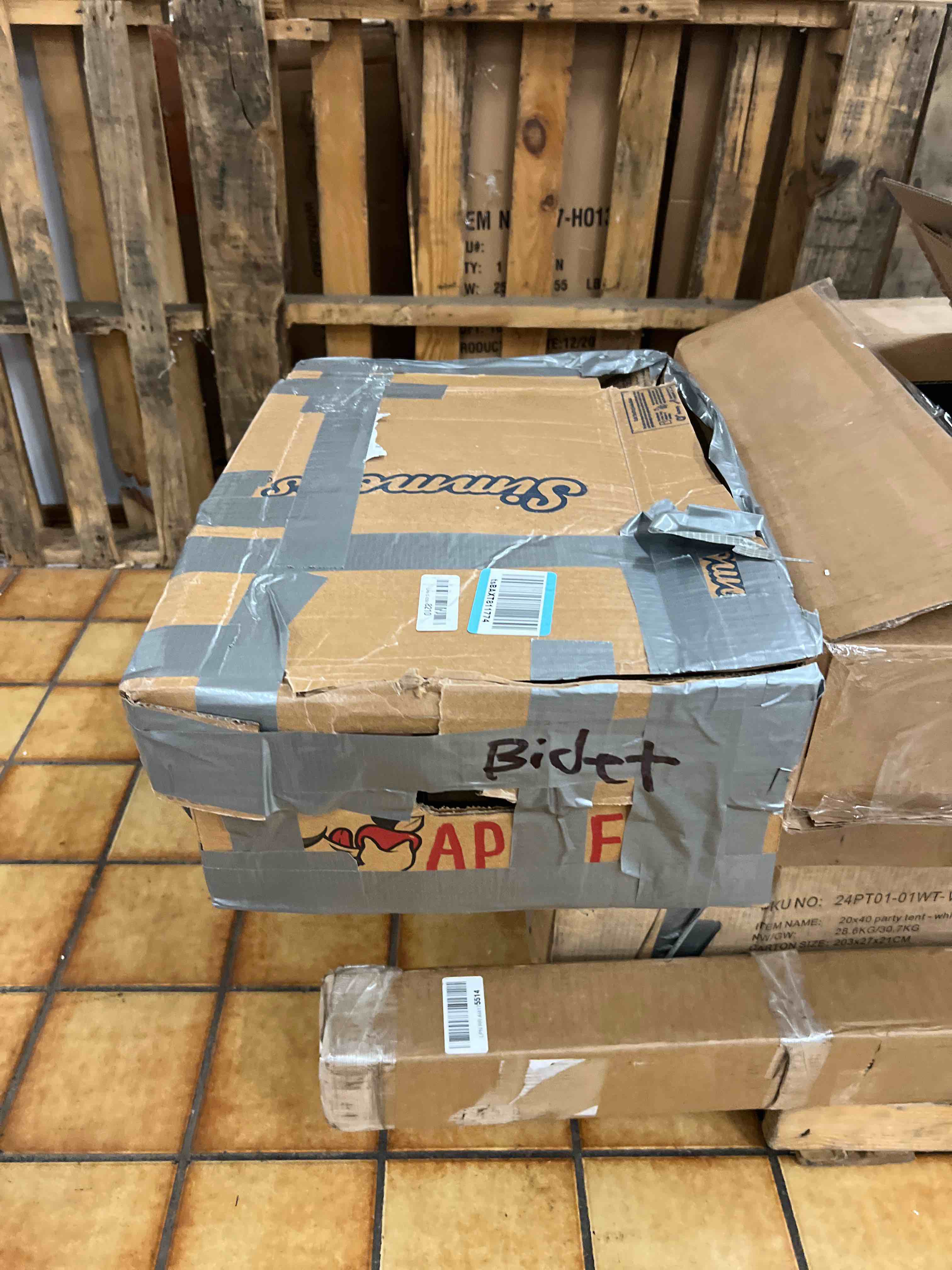 Condition photo showing New/Like New for LUXE Bidet NEO 185 - Dual Nozzle, Self-Cleaning, Non-Electric Bidet Attachment for Toilet Seat, Adjustable Water Pressure, Rear & Feminine Wash (White)