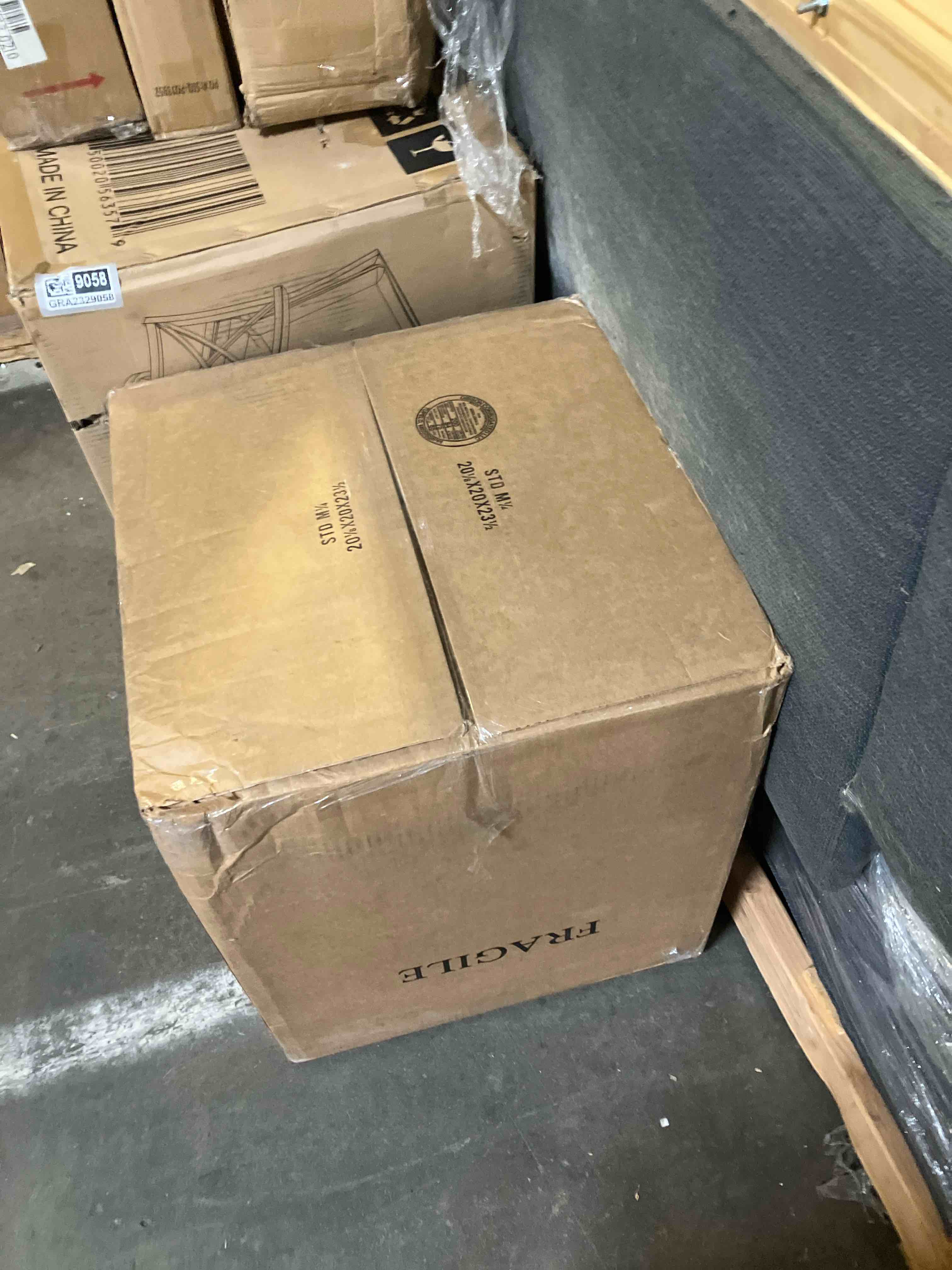 https://s3.amazonaws.com/lotting-images-prod/phillipi/GRA2329054_1752088298278.jpeg