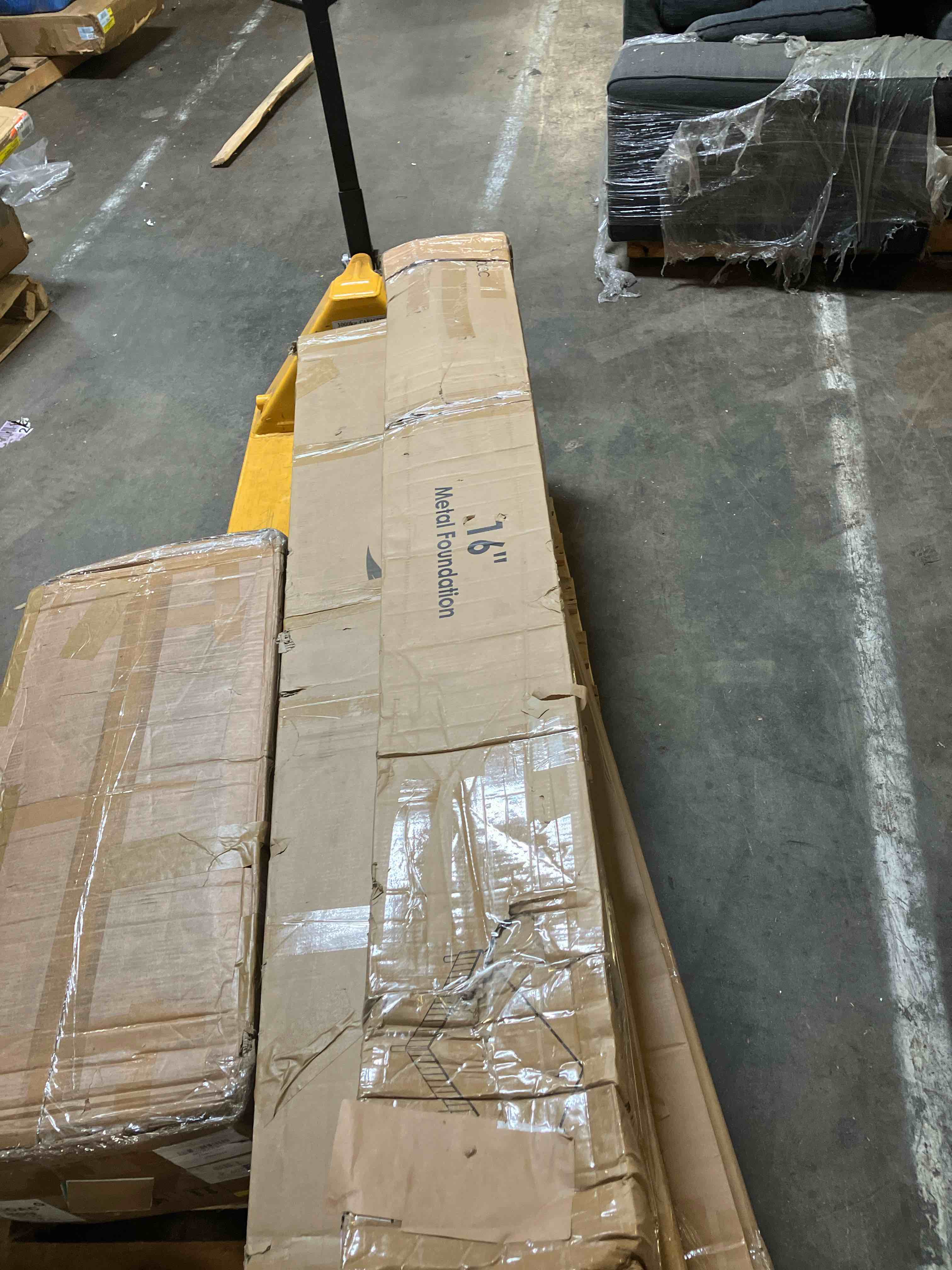 https://s3.amazonaws.com/lotting-images-prod/phillipi/GRA2329070_1752083553318.jpeg