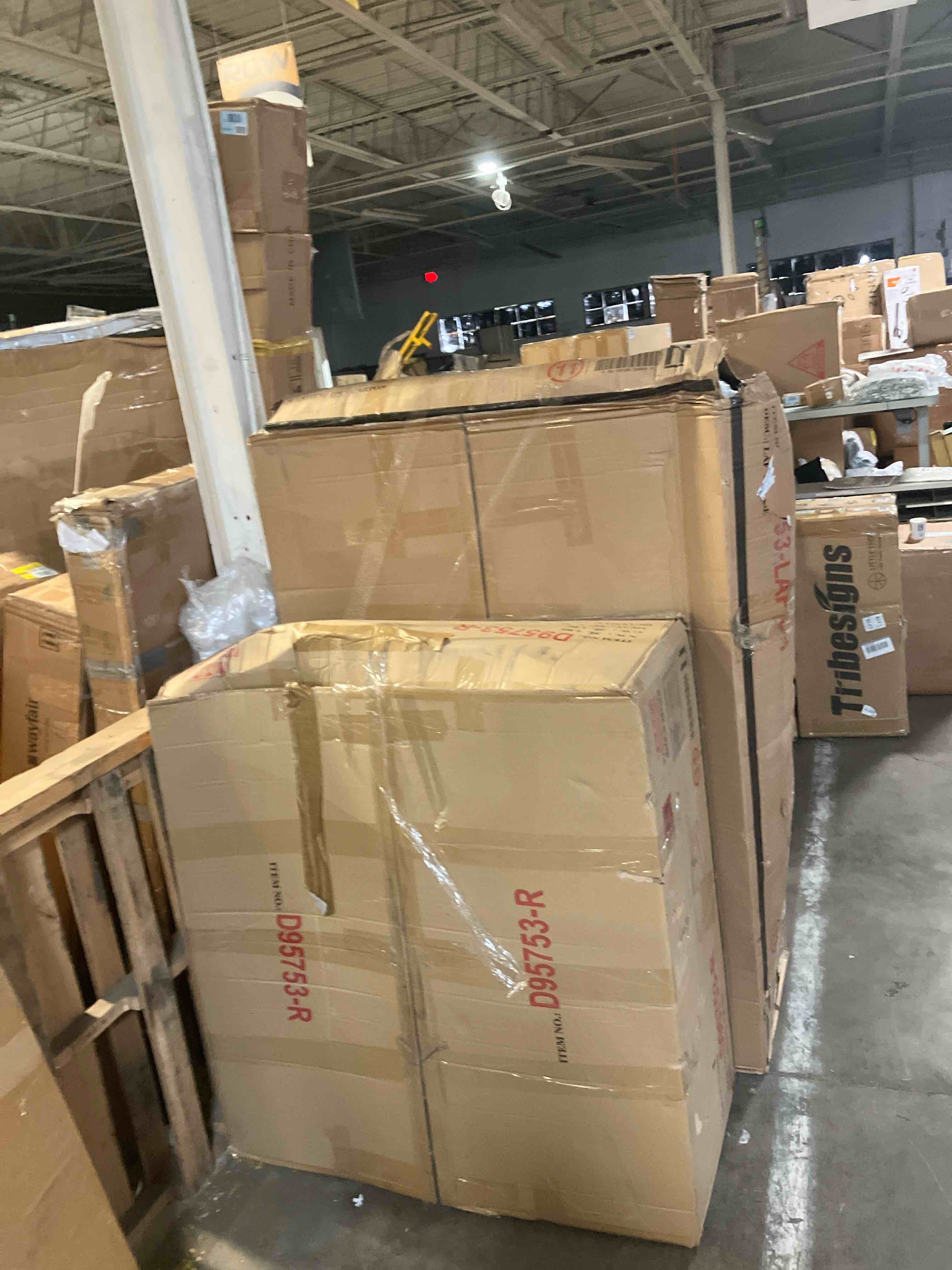 https://s3.amazonaws.com/lotting-images-prod/phillipi/GRA2329080_1752076527513.jpeg