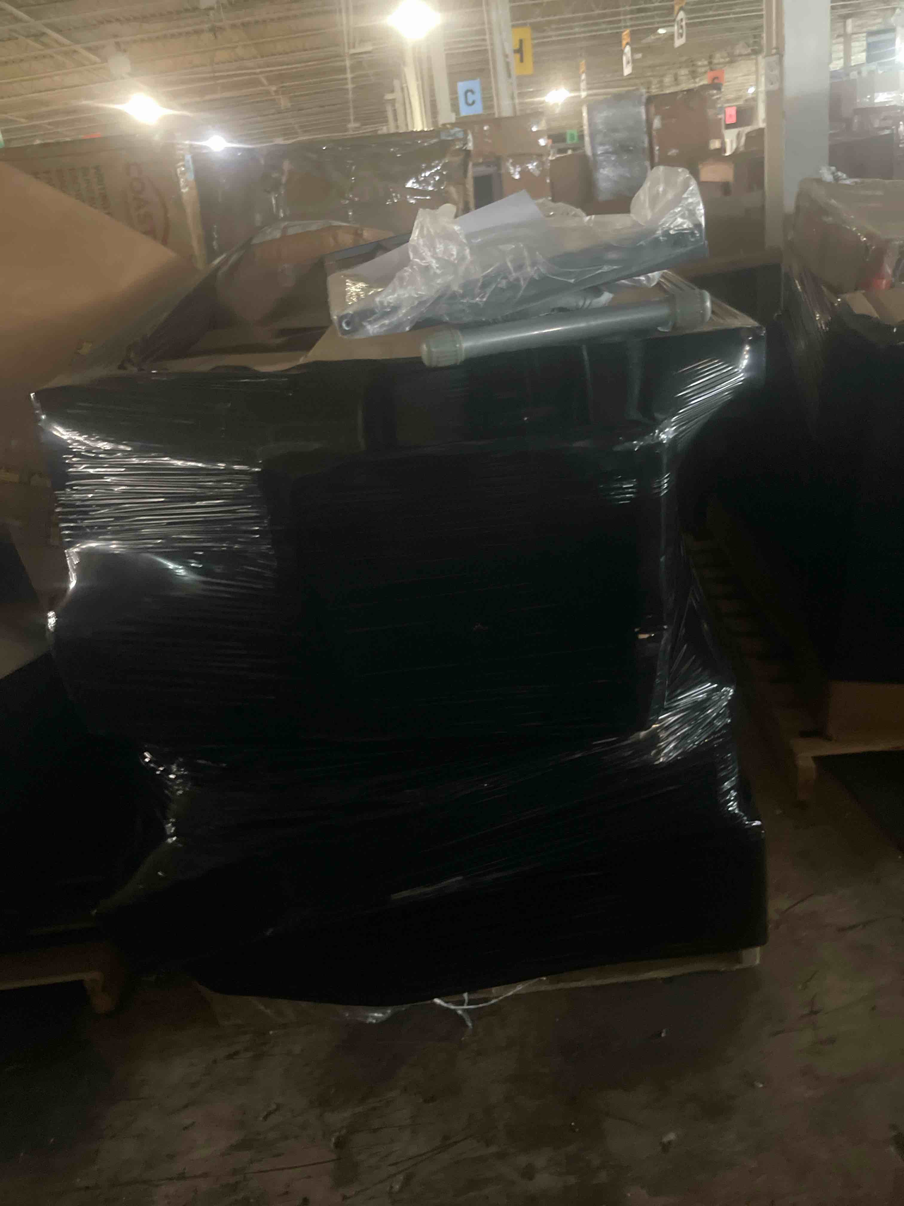 https://s3.amazonaws.com/lotting-images-prod/phillipi/GRA2329362_1752528686654.jpeg