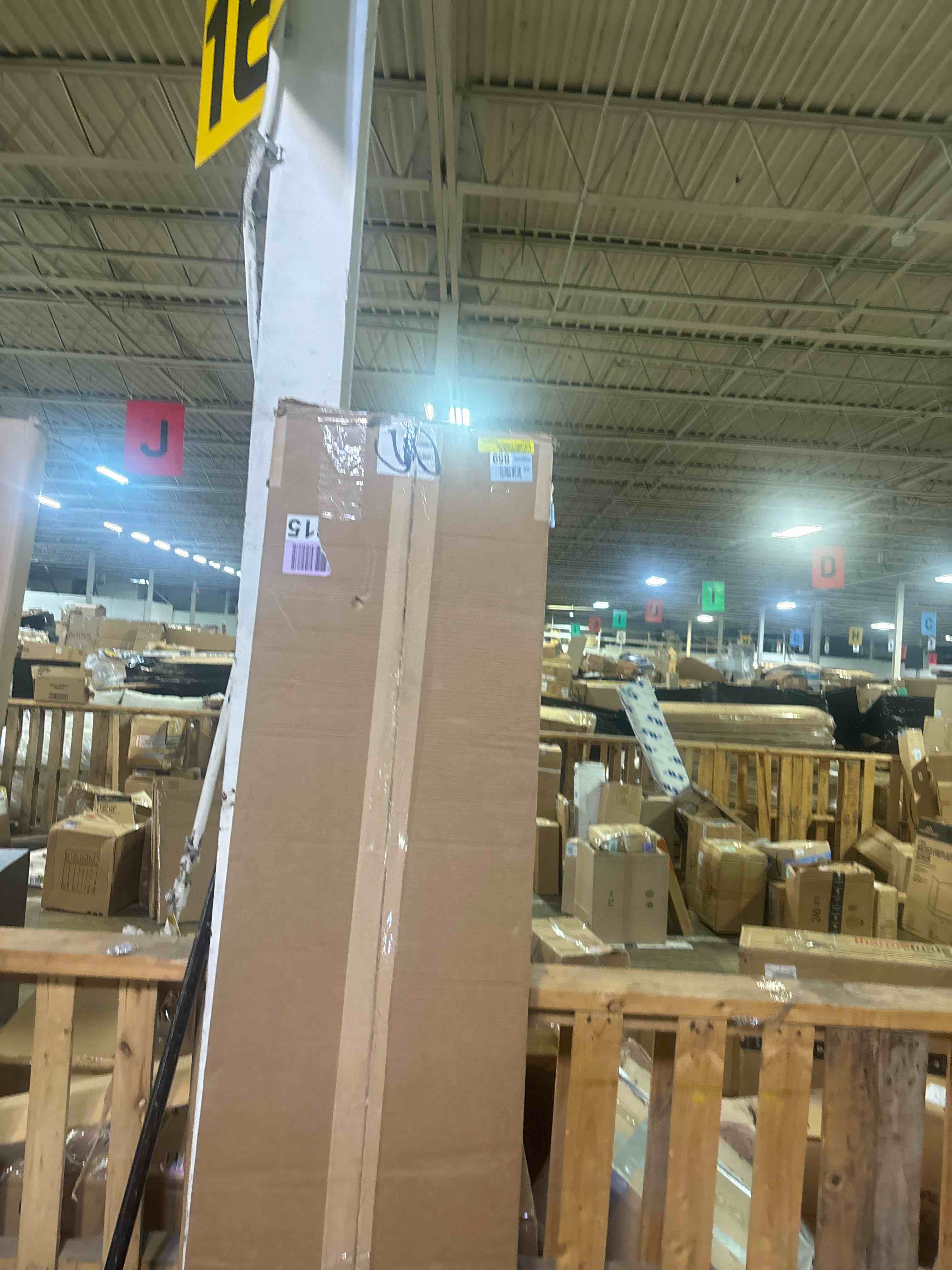 https://s3.amazonaws.com/lotting-images-prod/phillipi/GRA2329424_1752241228981.jpeg