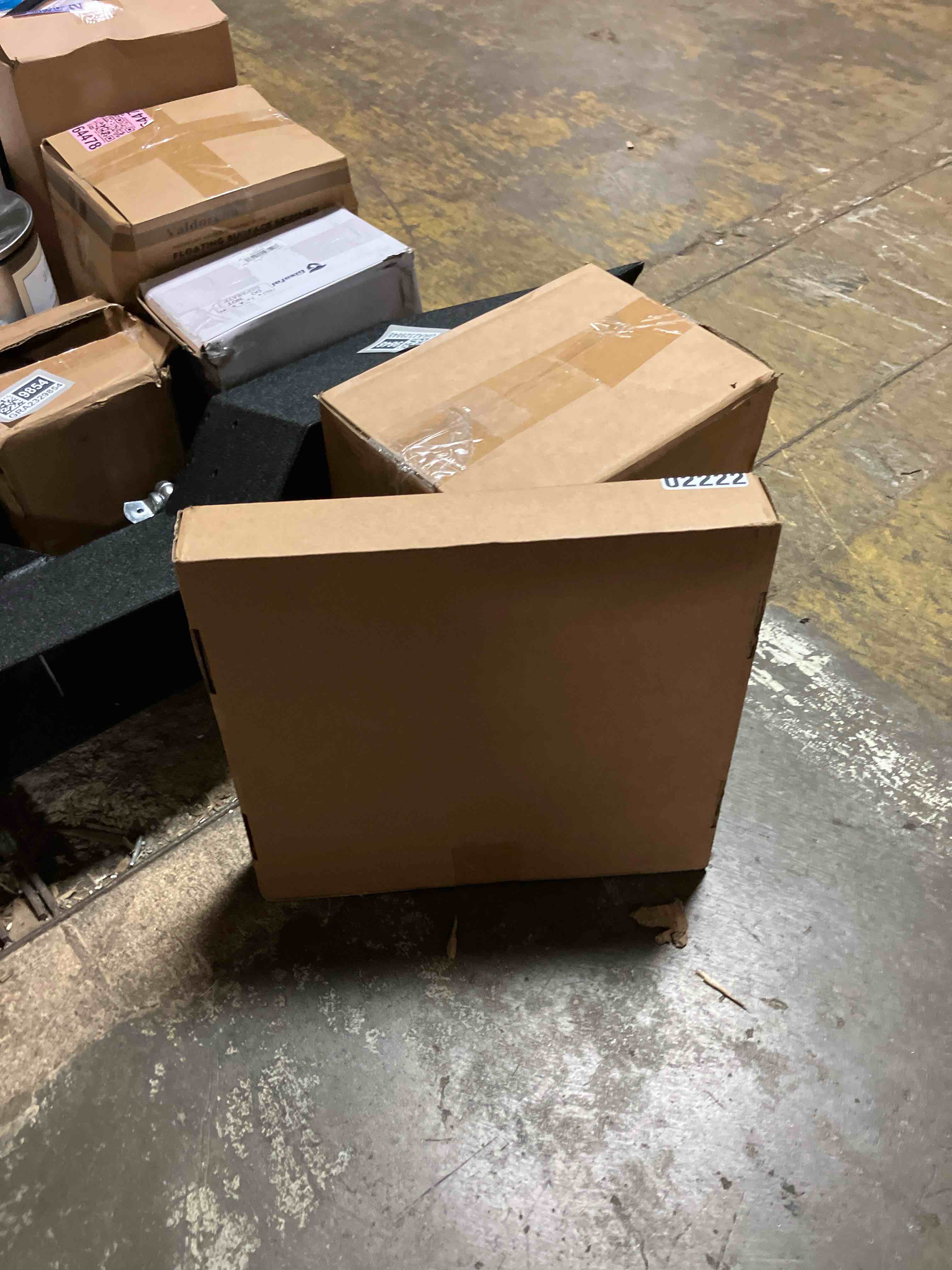 https://s3.amazonaws.com/lotting-images-prod/phillipi/GRA2329840_1753452351873.jpeg