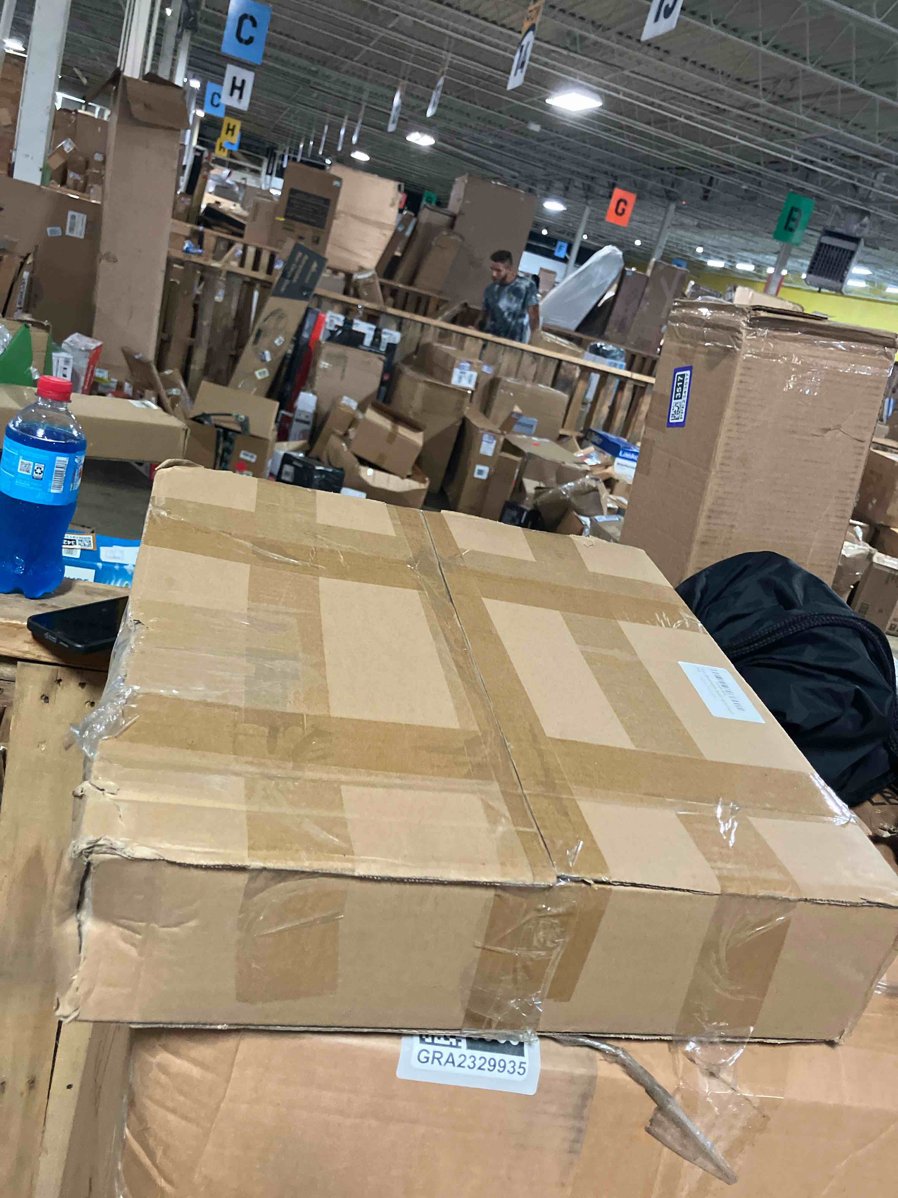 https://s3.amazonaws.com/lotting-images-prod/phillipi/GRA2329903_1753391183821.jpeg