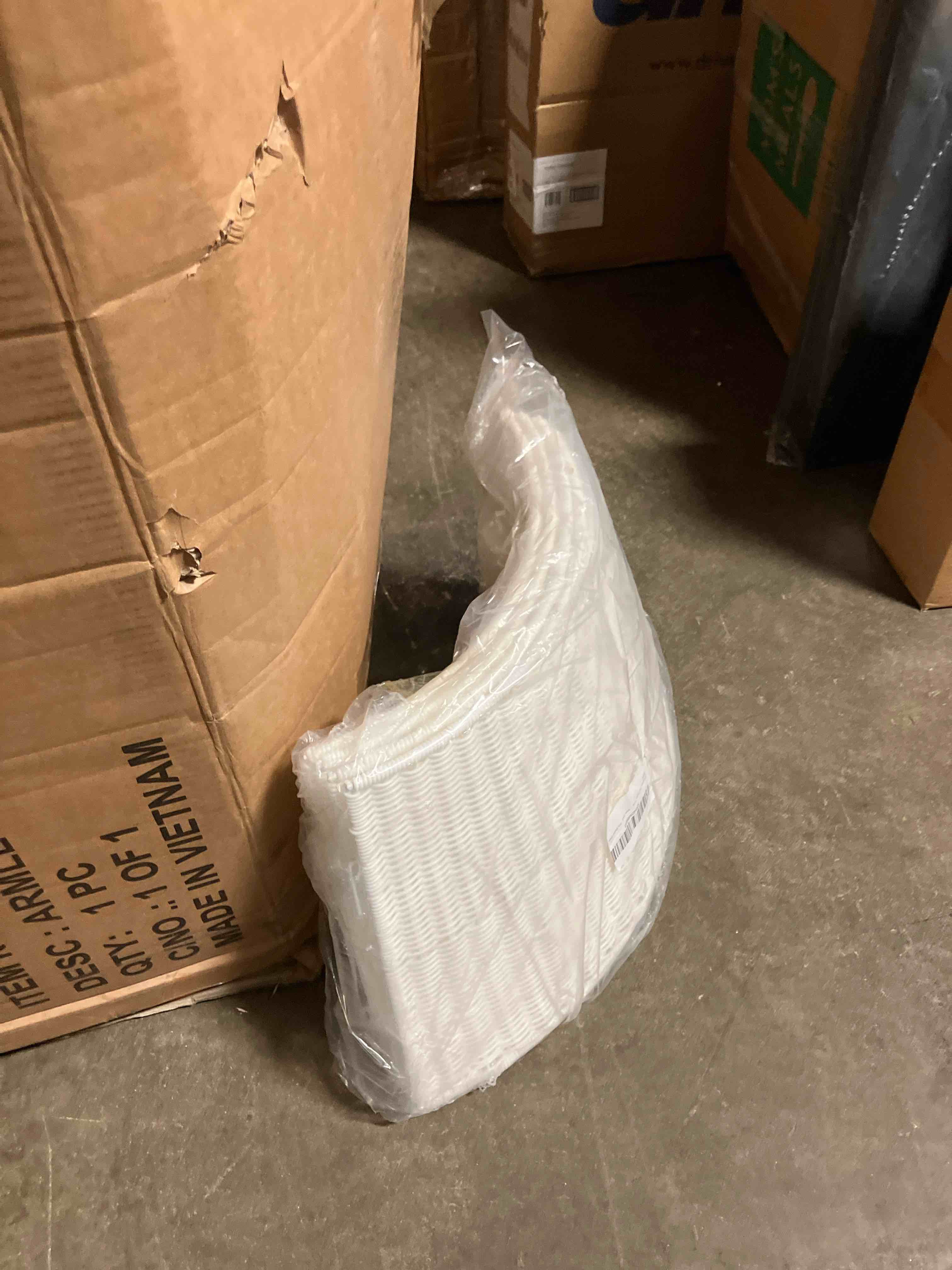 https://s3.amazonaws.com/lotting-images-prod/phillipi/GRA2329923_1753387526688.jpeg