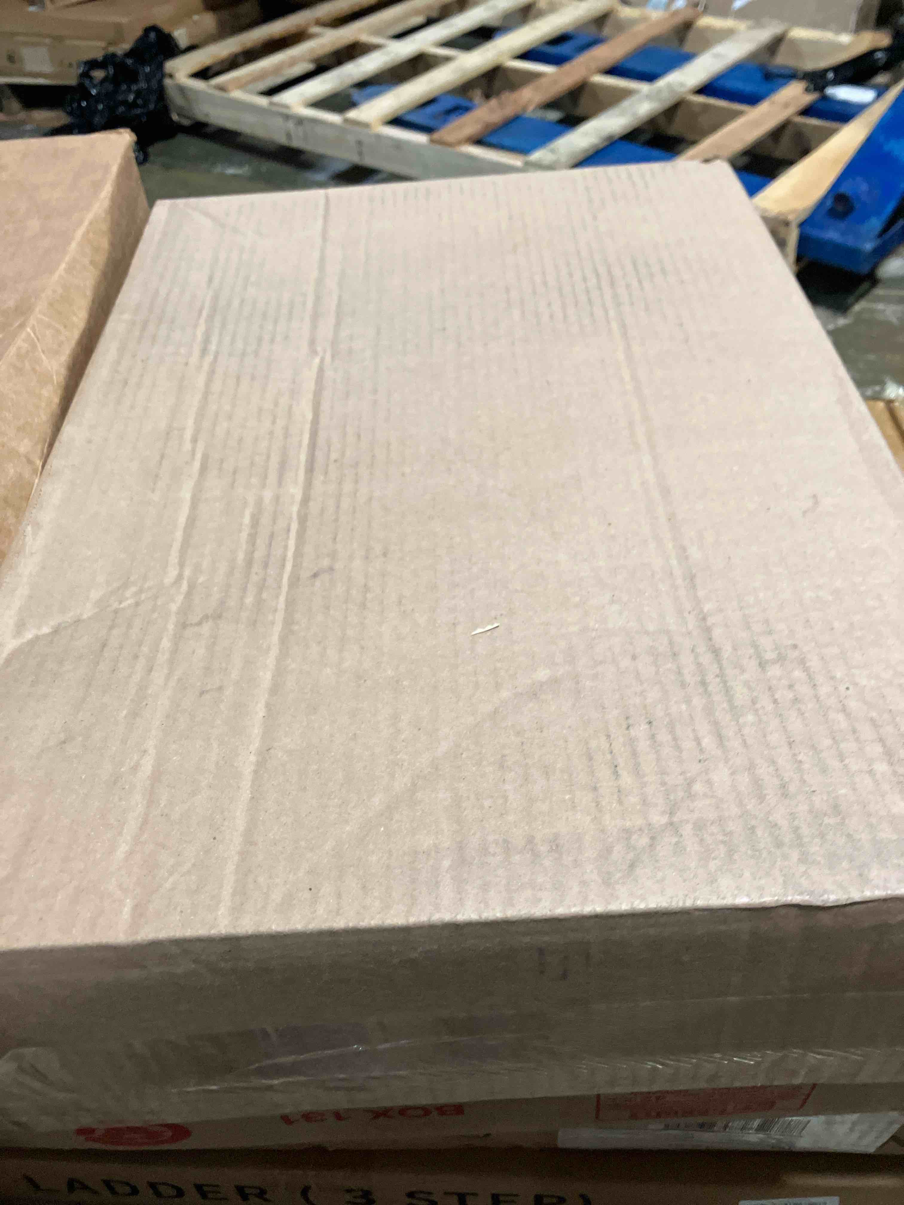https://s3.amazonaws.com/lotting-images-prod/phillipi/GRA2330123_1753972022912.jpeg