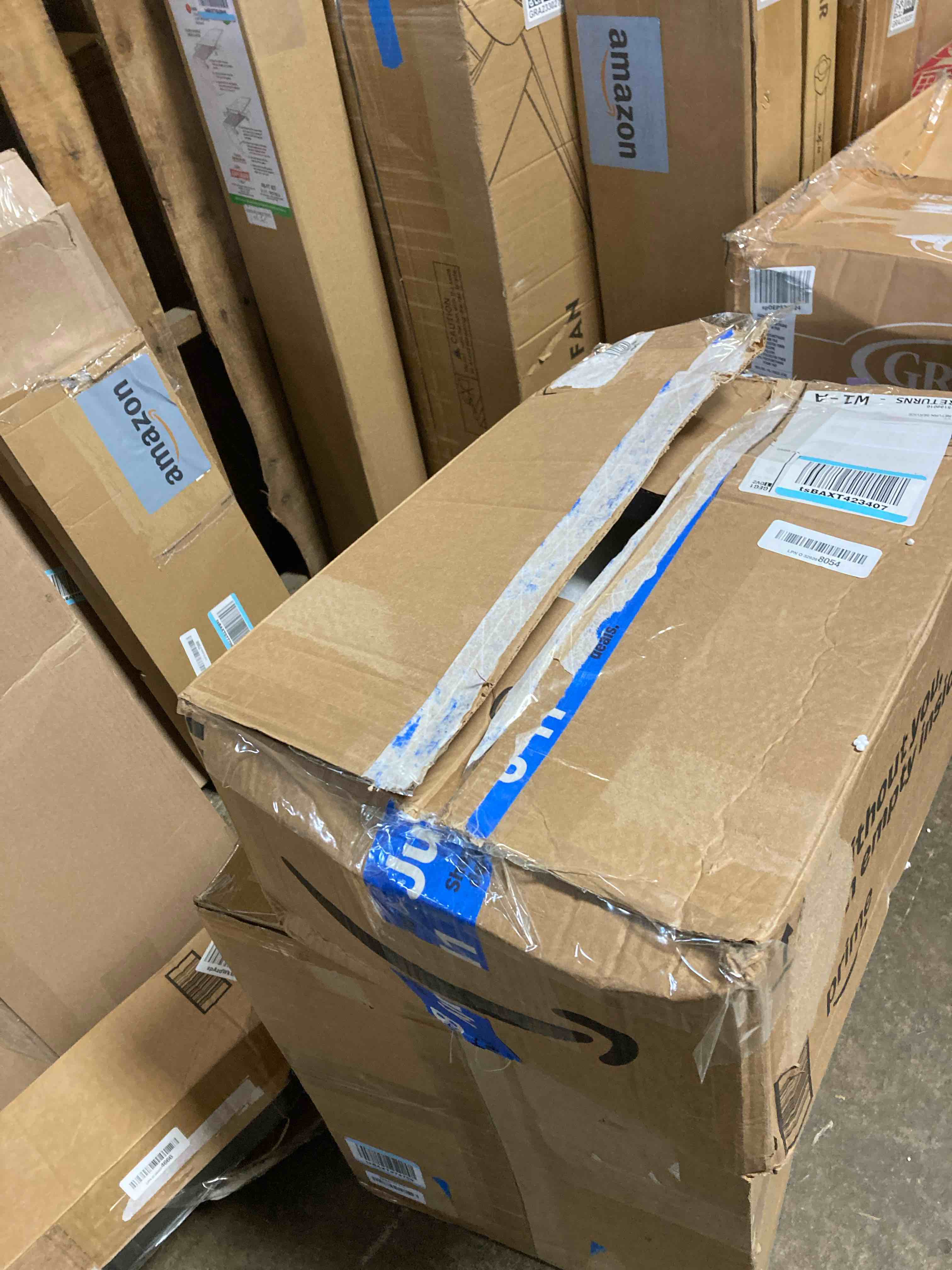 https://s3.amazonaws.com/lotting-images-prod/phillipi/GRA2330269_1753978874478.jpeg