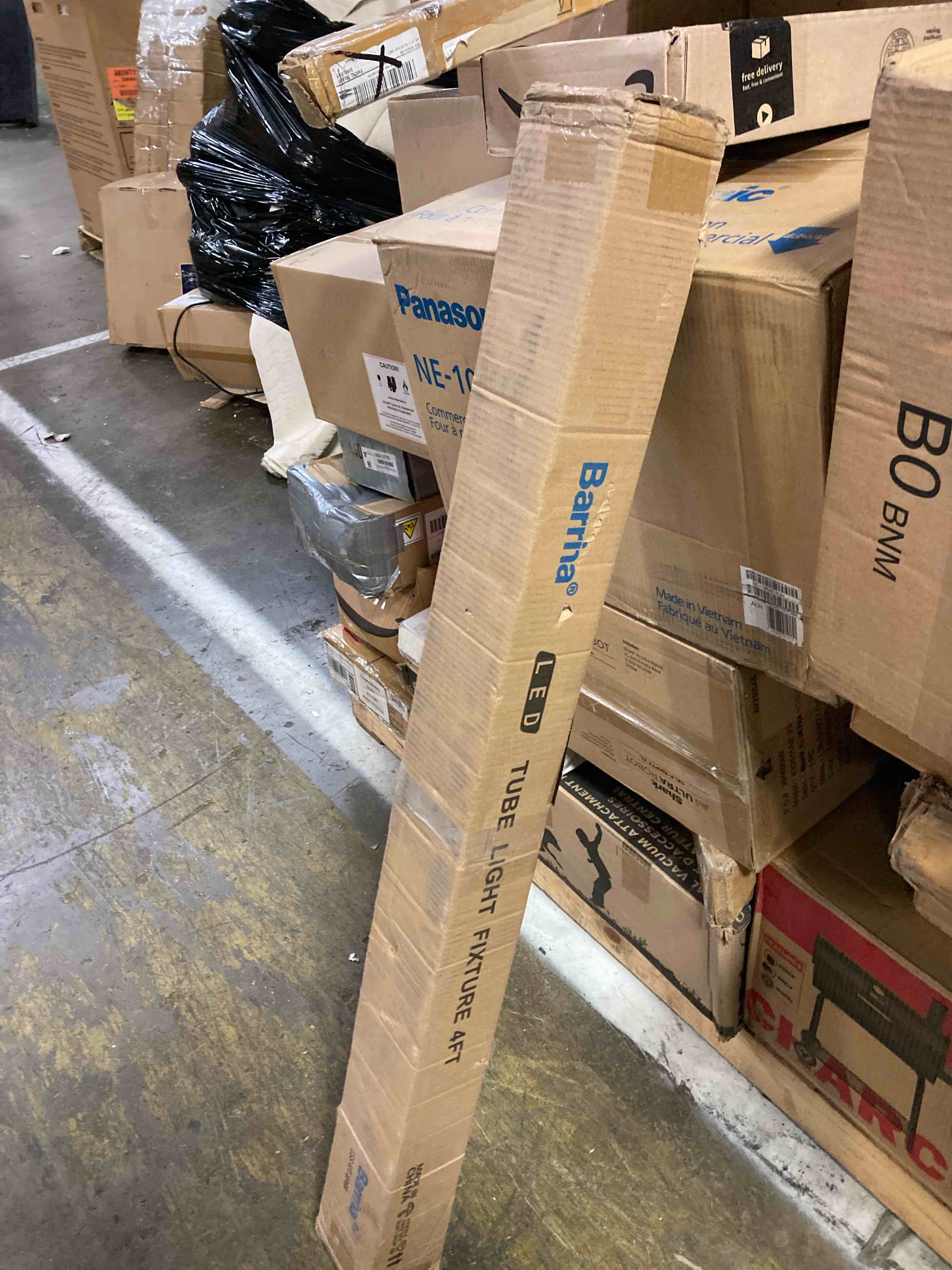 https://s3.amazonaws.com/lotting-images-prod/phillipi/GRA2330277_1753977319013.jpeg