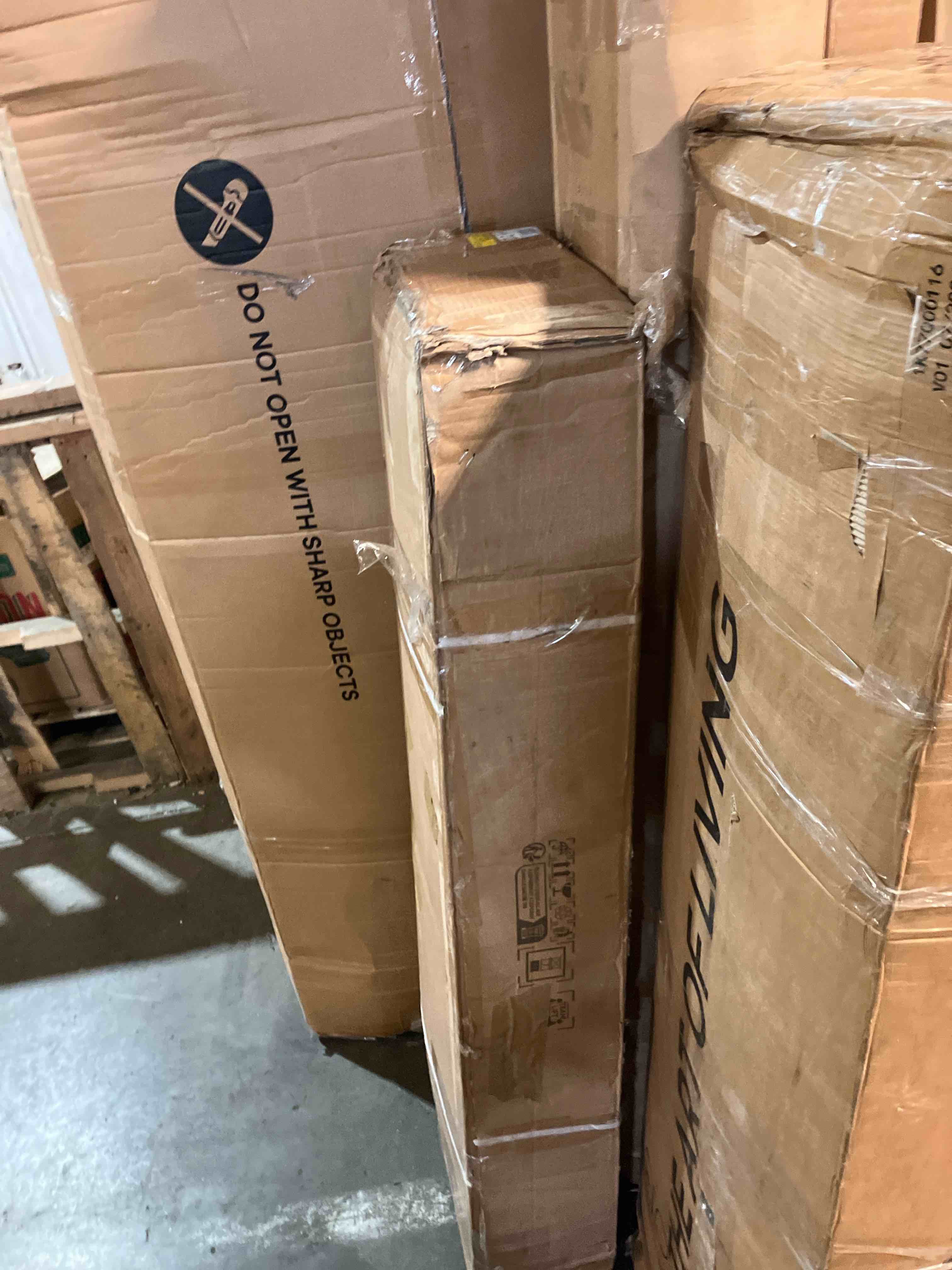 https://s3.amazonaws.com/lotting-images-prod/phillipi/GRA2330313_1753998517858.jpeg