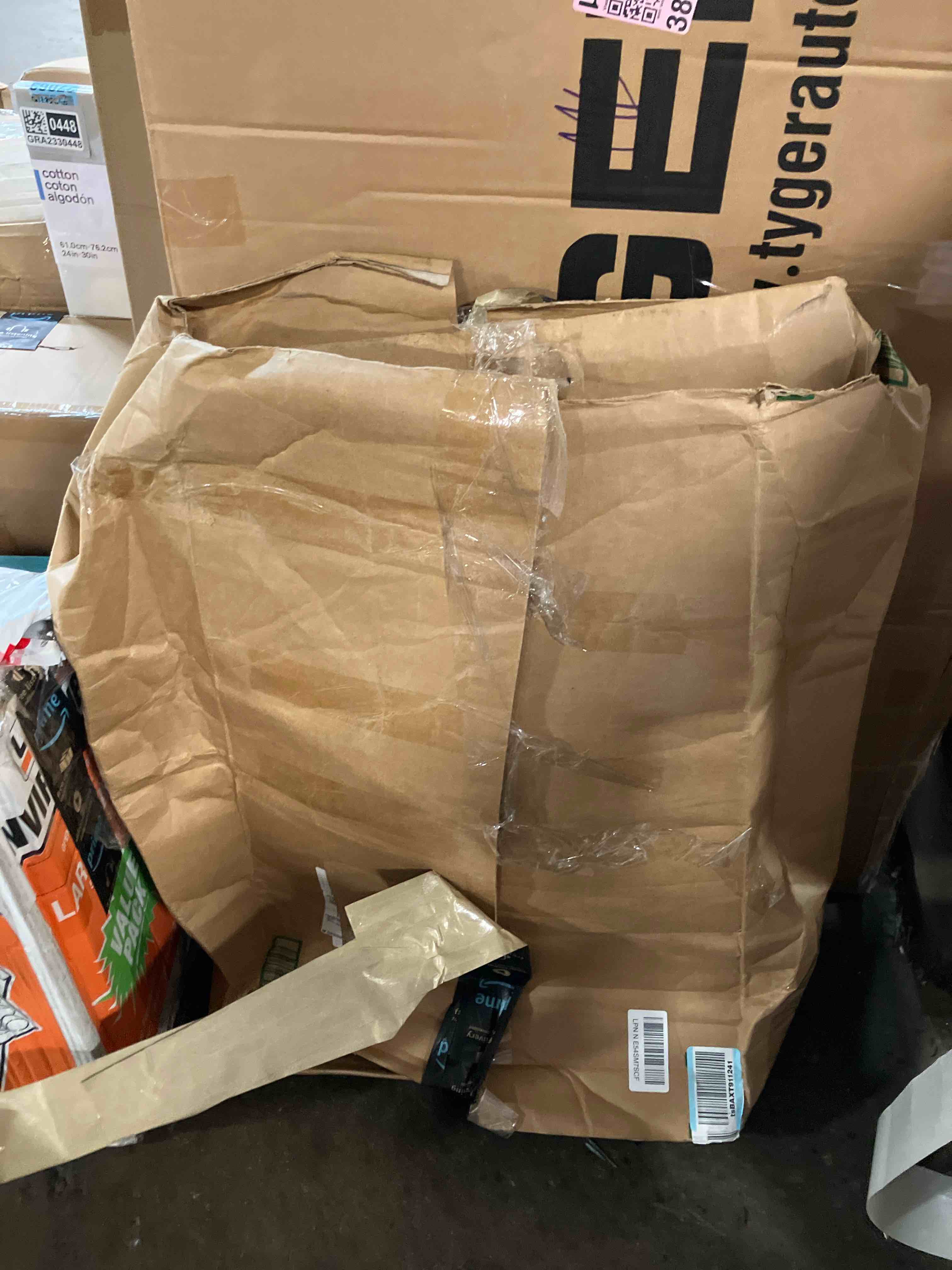 https://s3.amazonaws.com/lotting-images-prod/phillipi/GRA2330438_1754066058249.jpeg
