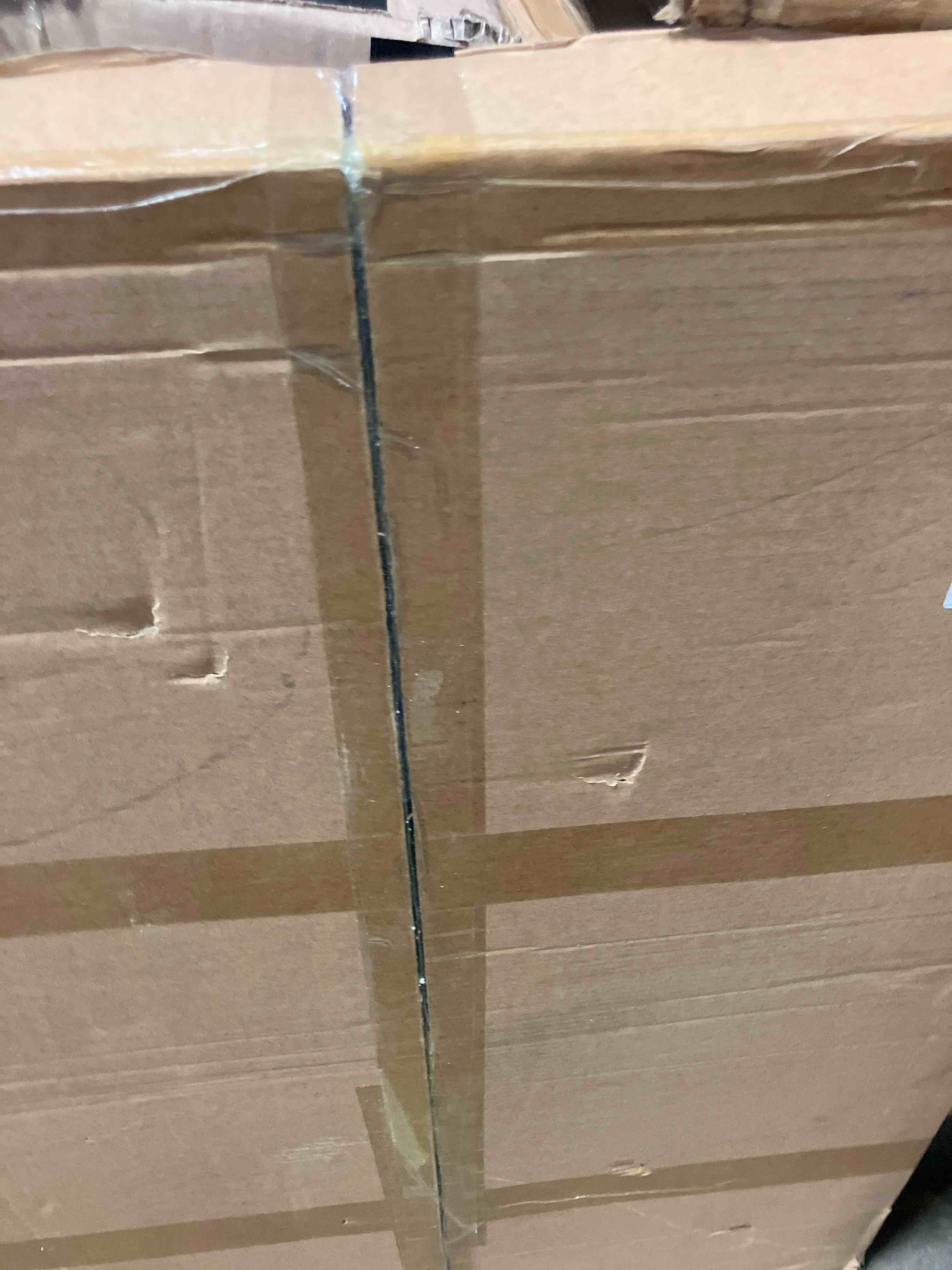 https://s3.amazonaws.com/lotting-images-prod/phillipi/GRA2330482_1754053275666.jpeg