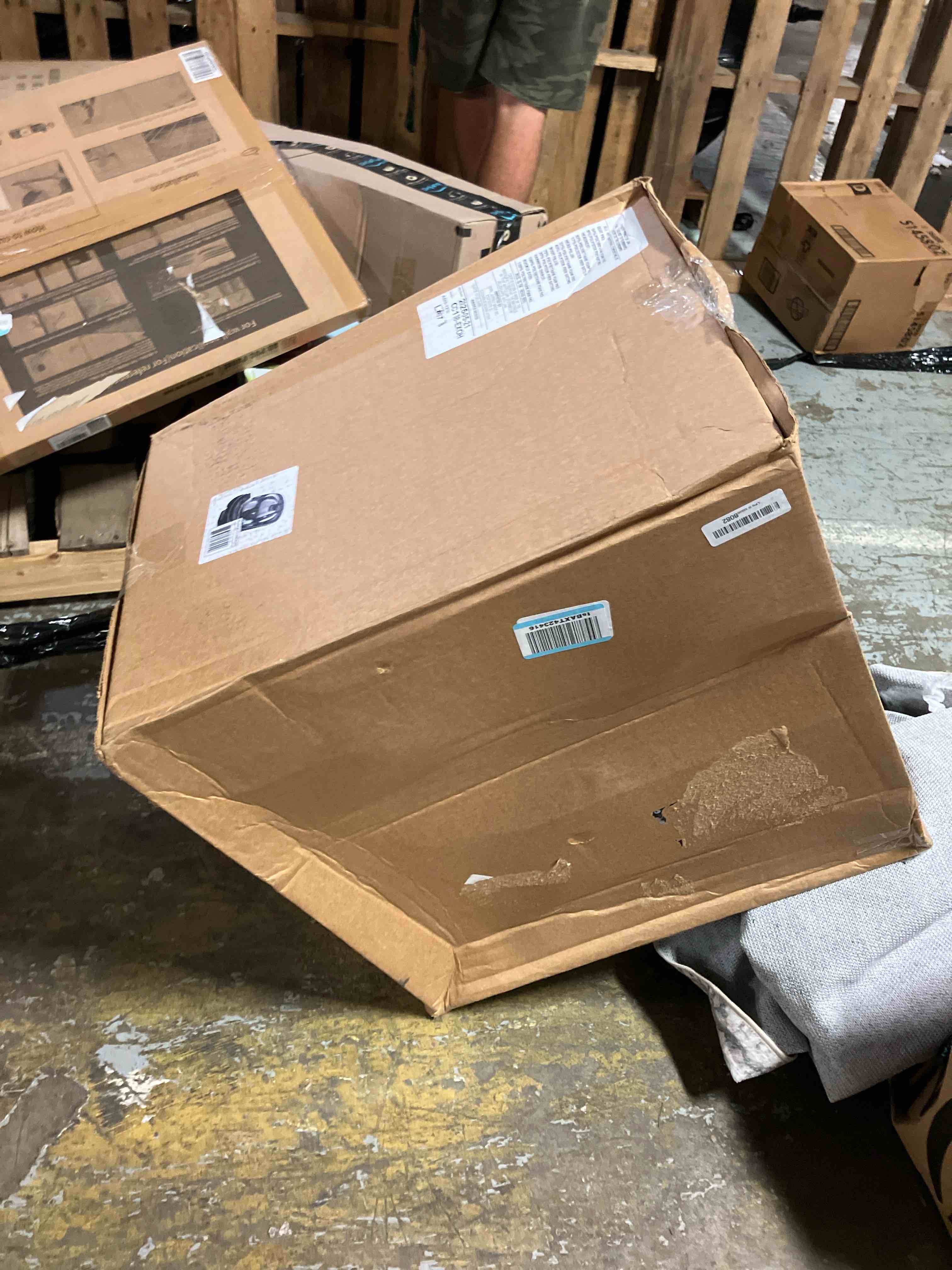 https://s3.amazonaws.com/lotting-images-prod/phillipi/GRA2330694_1754423516287.jpeg