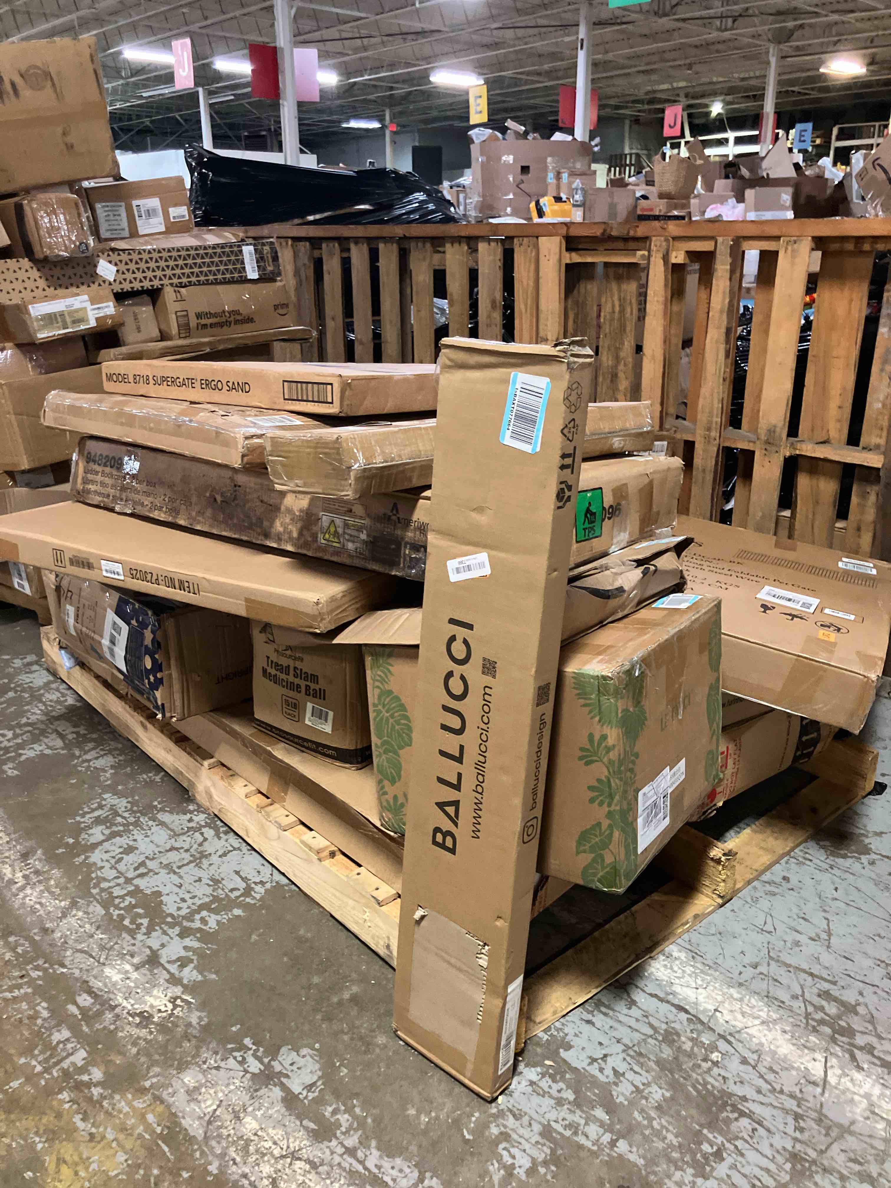 https://s3.amazonaws.com/lotting-images-prod/phillipi/GRA2330758_1754486851944.jpeg