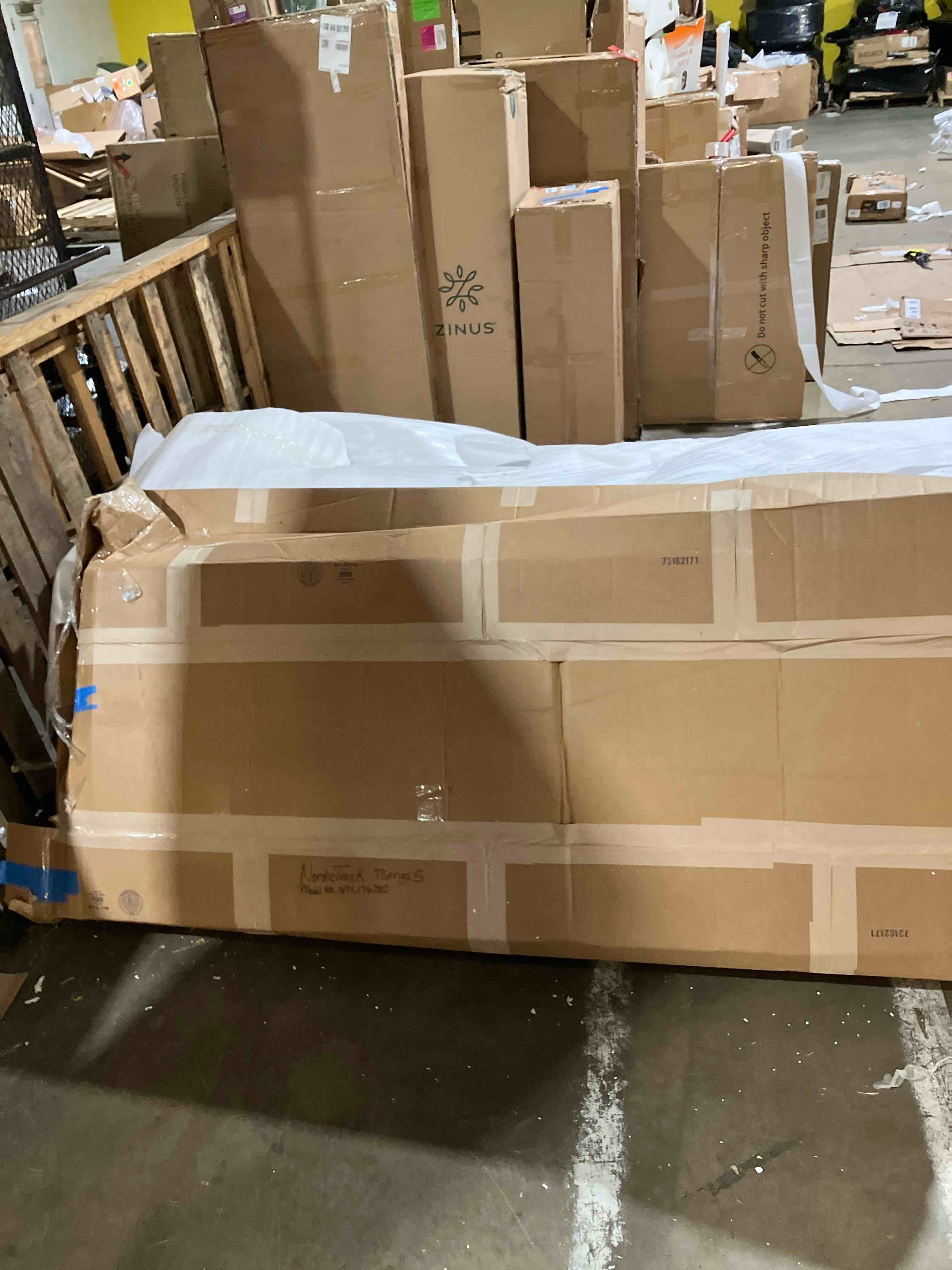 https://s3.amazonaws.com/lotting-images-prod/phillipi/GRA2331083_1755014168681.jpeg