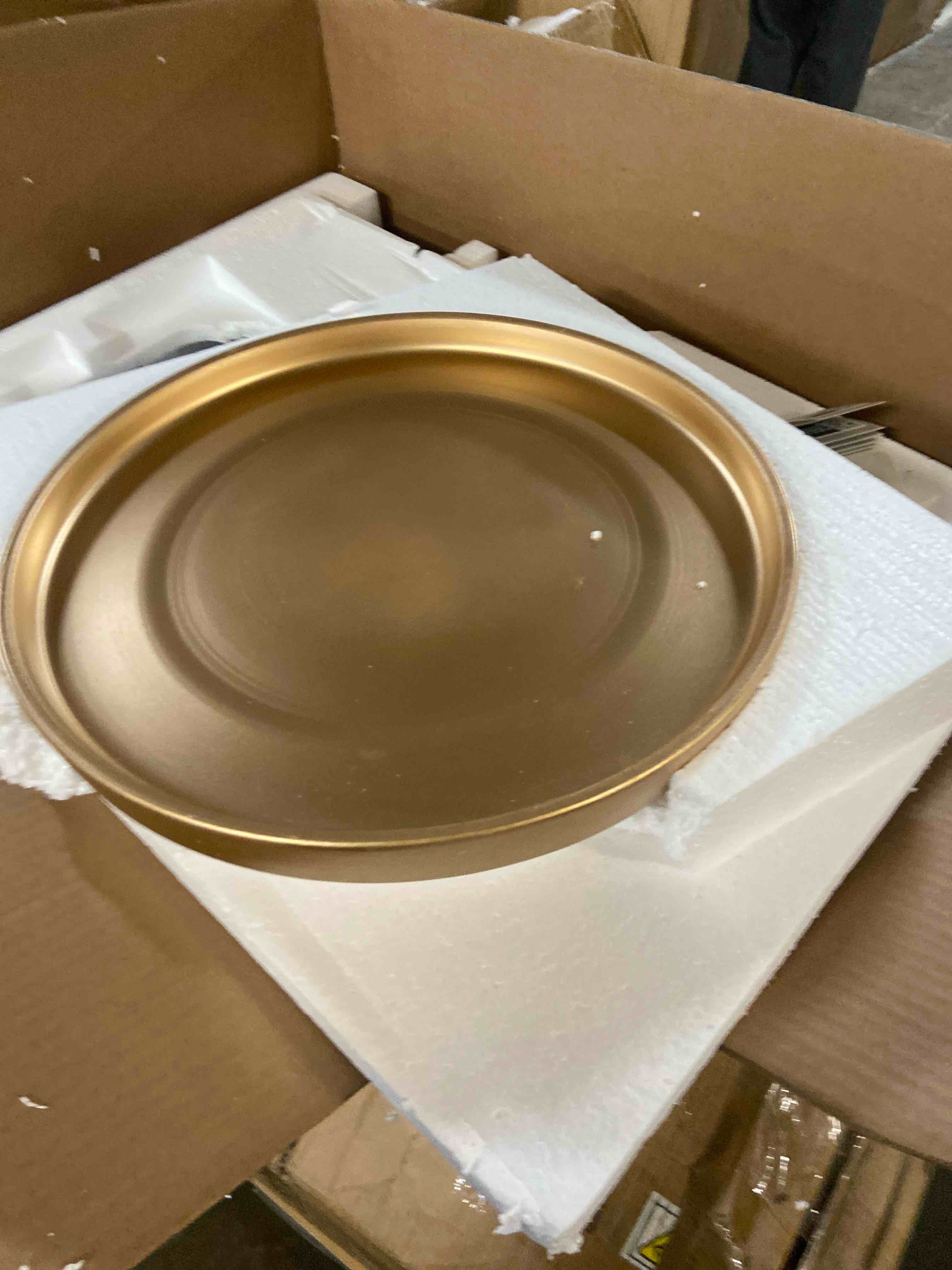 Condition photo showing Good Condition for Luxurious Design Ceramic Flower Pot Saucer Plant Pot Base Mat Multiuse Drainage Tray