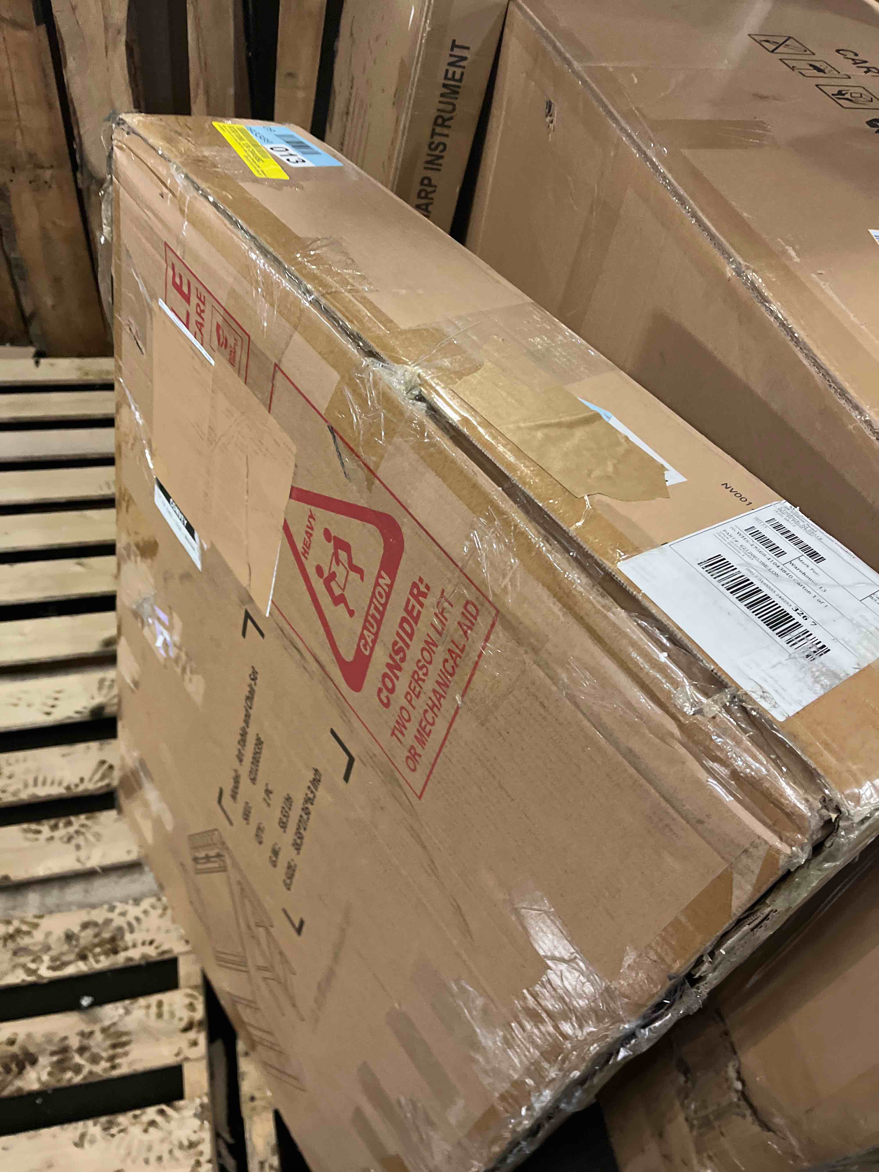 Condition photo showing New/Like New for kids art table 