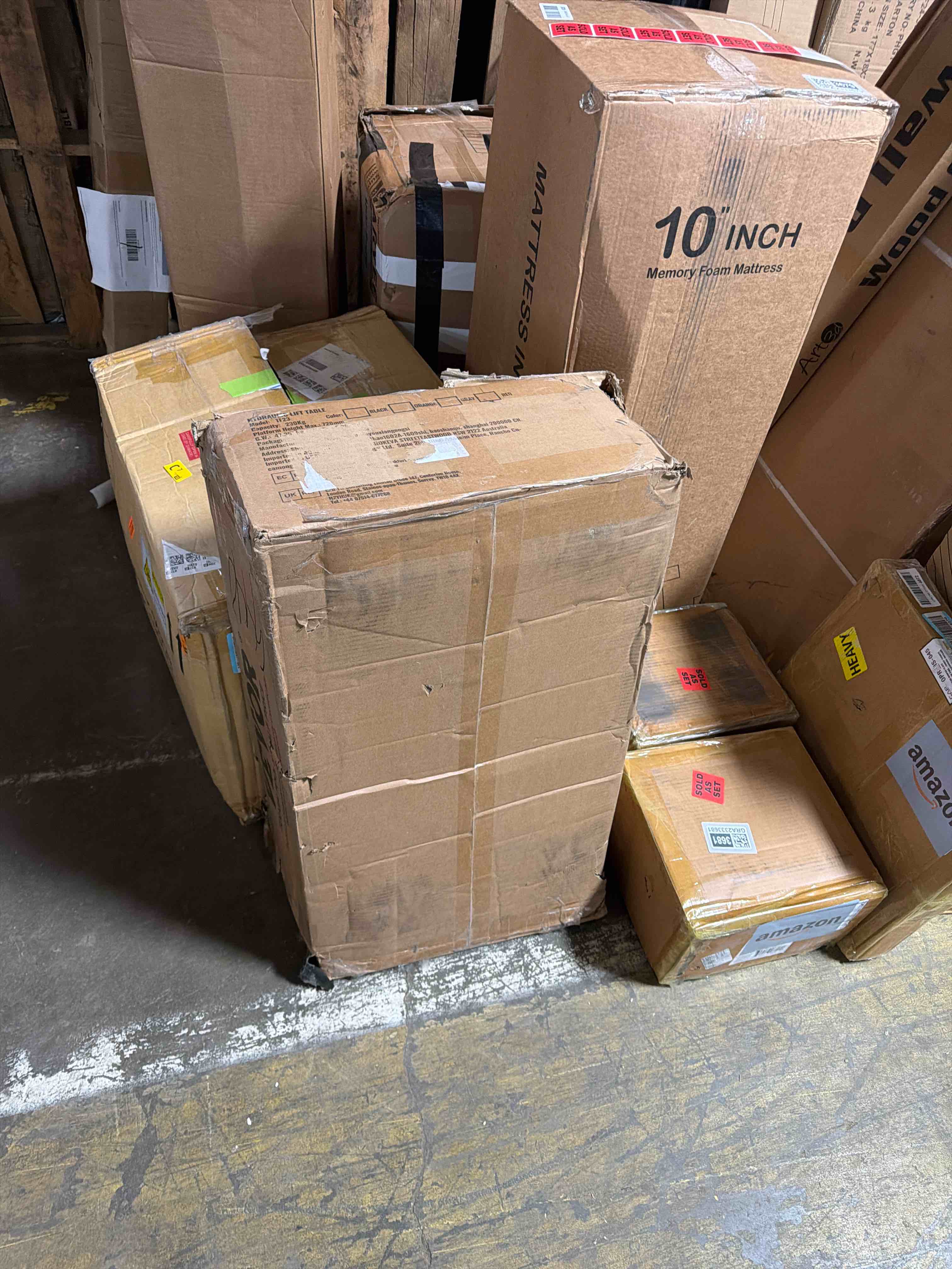 Condition photo showing As Is for VEVOR TF23 Hydraulic Lift Table Cart, 500lbs Capacity 28.5" with 4 Wheels and Non-Slip Pad, for Material Handling and Transportation, Red