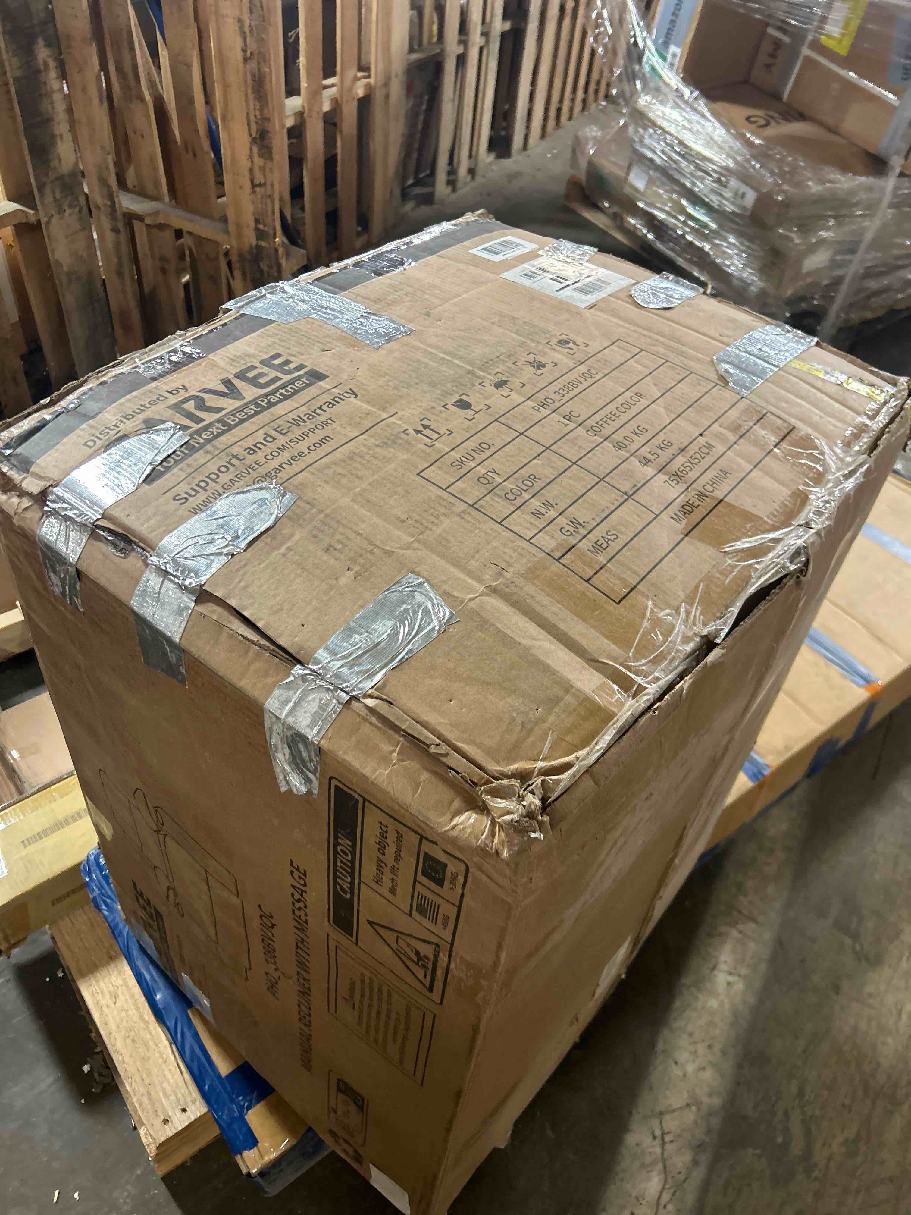 Condition photo showing Good Condition for Garvee Recliner Chair Oversized Reclining Sofa Adjustable Manual Recliner Lounge Chair with Massage & Heat - Retro Brown(Box been opened)