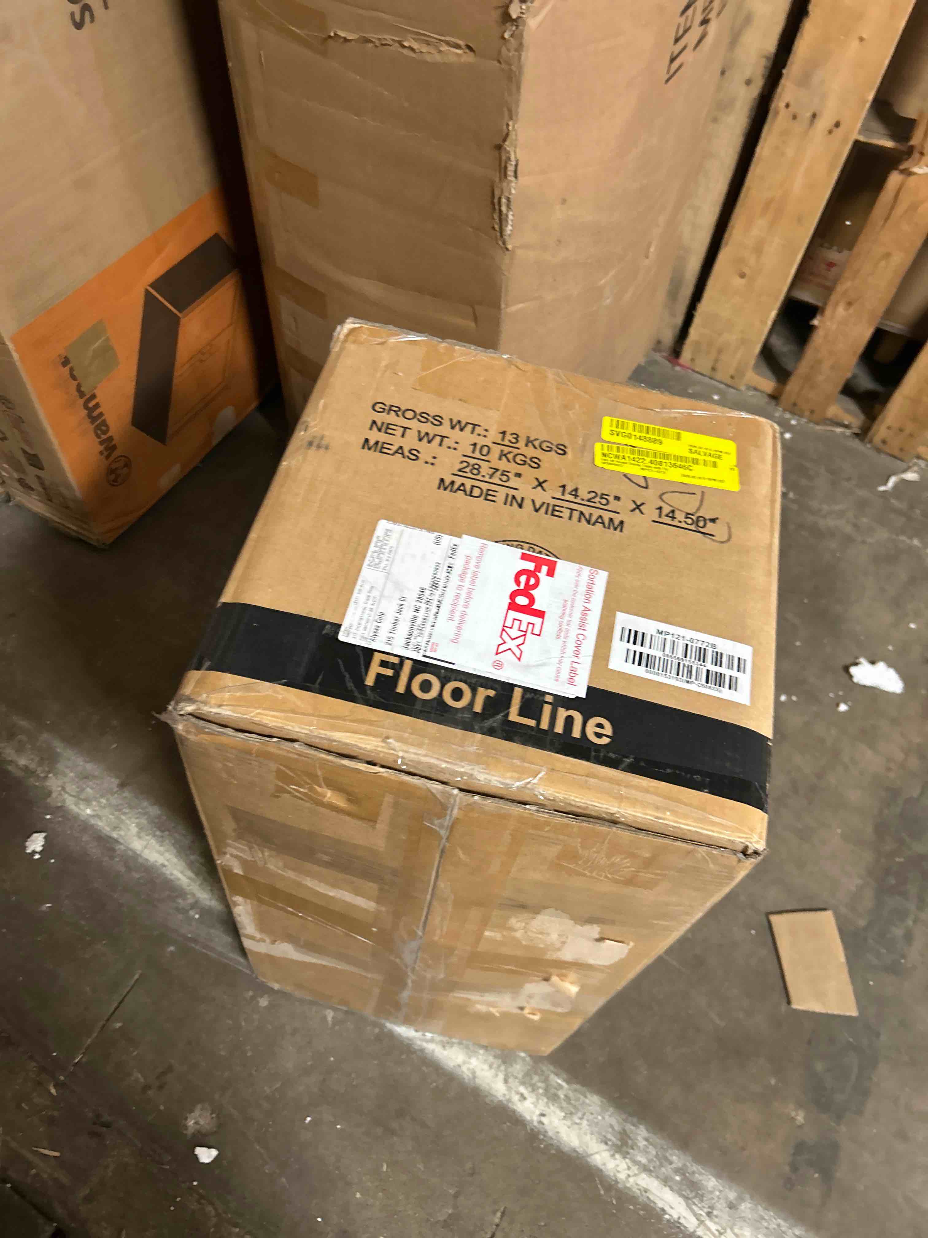 Condition photo showing As Is for Madison Park Lexi 46" Round Pedestal Dining Table base (Table base only)