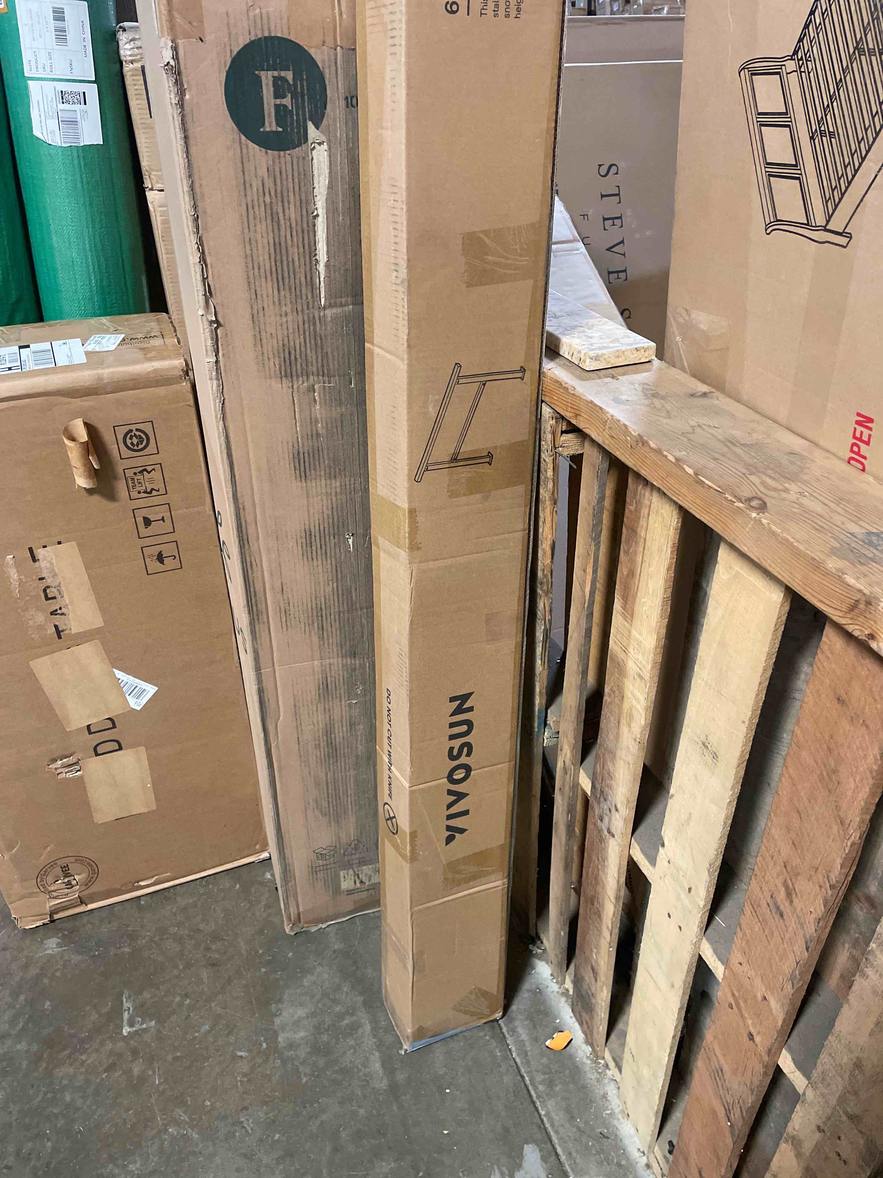 Condition photo showing New/Like New for VIVOSUN Outdoor Handrail, 6-7 Step Stair Handrail, 83" x 36" Fits 1 to 7 Steps, Wrought Mattle Iron Handrail for Concrete Steps, Porch Steps, Black, HR-0004 6 Steps Straight