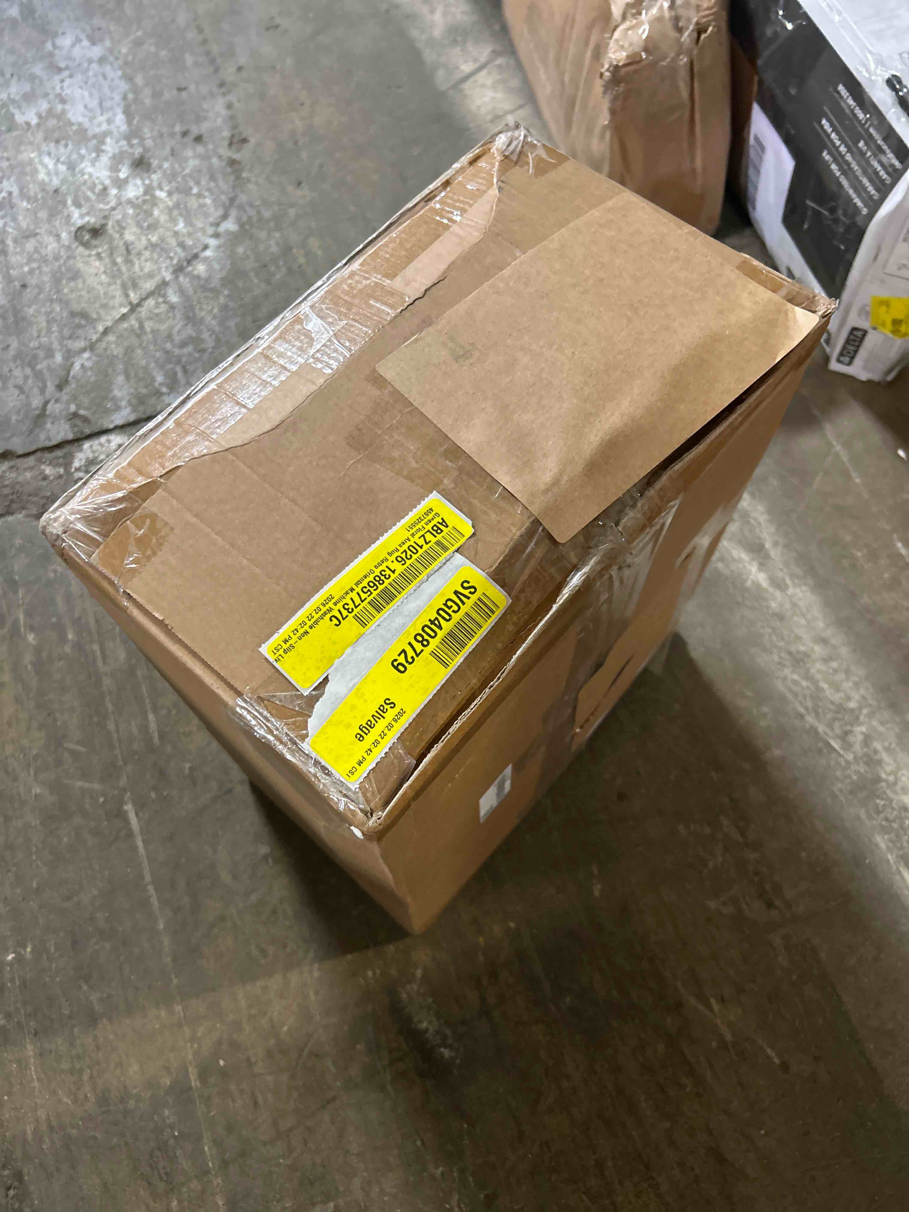 Condition photo showing Good Condition for Green Floral Area Rug Retro Oriental Machine Washable Non-Slip