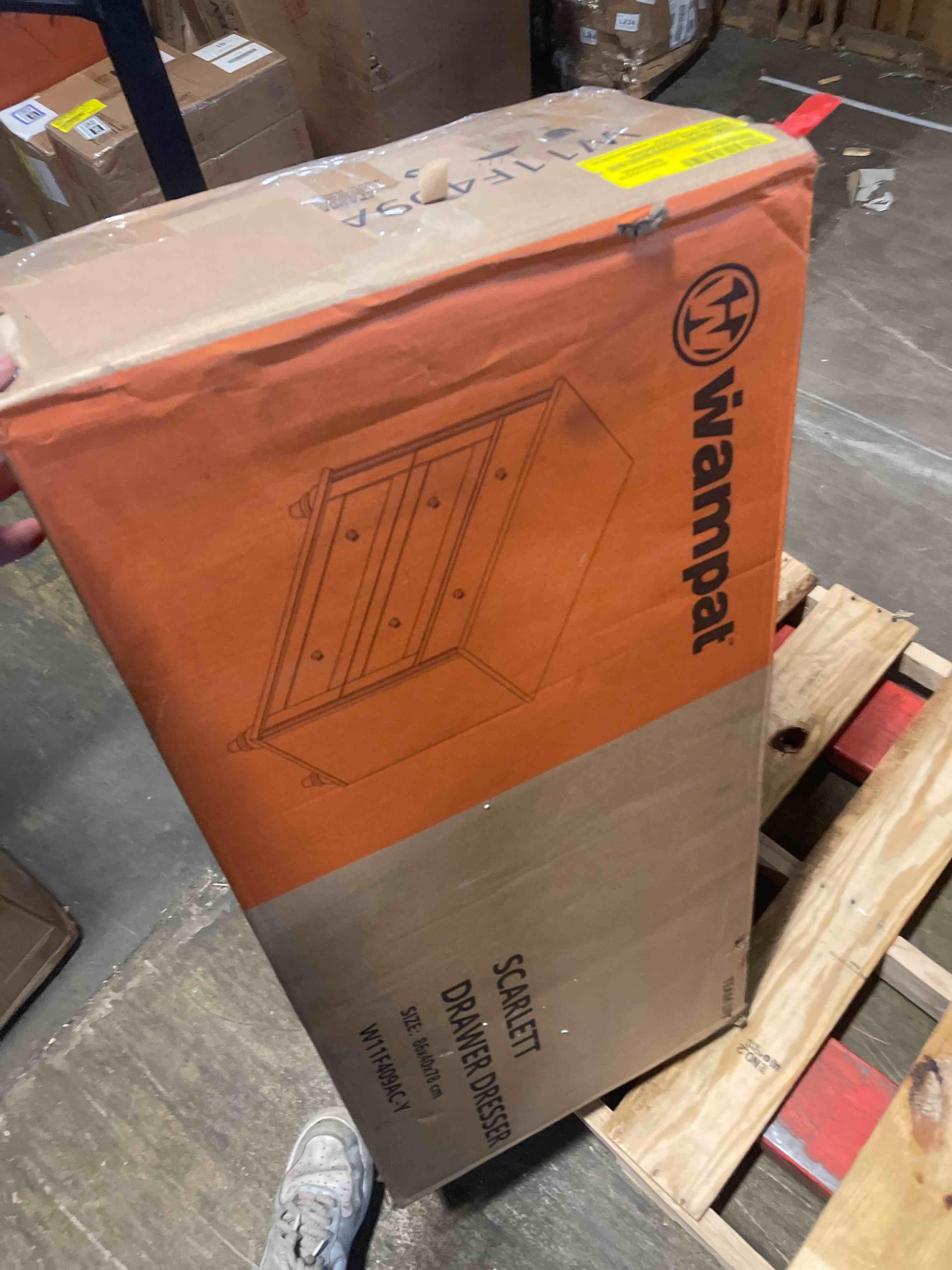 Condition photo showing New/Like New for Scarlett 33.9'' W 3 - Drawer Dresser