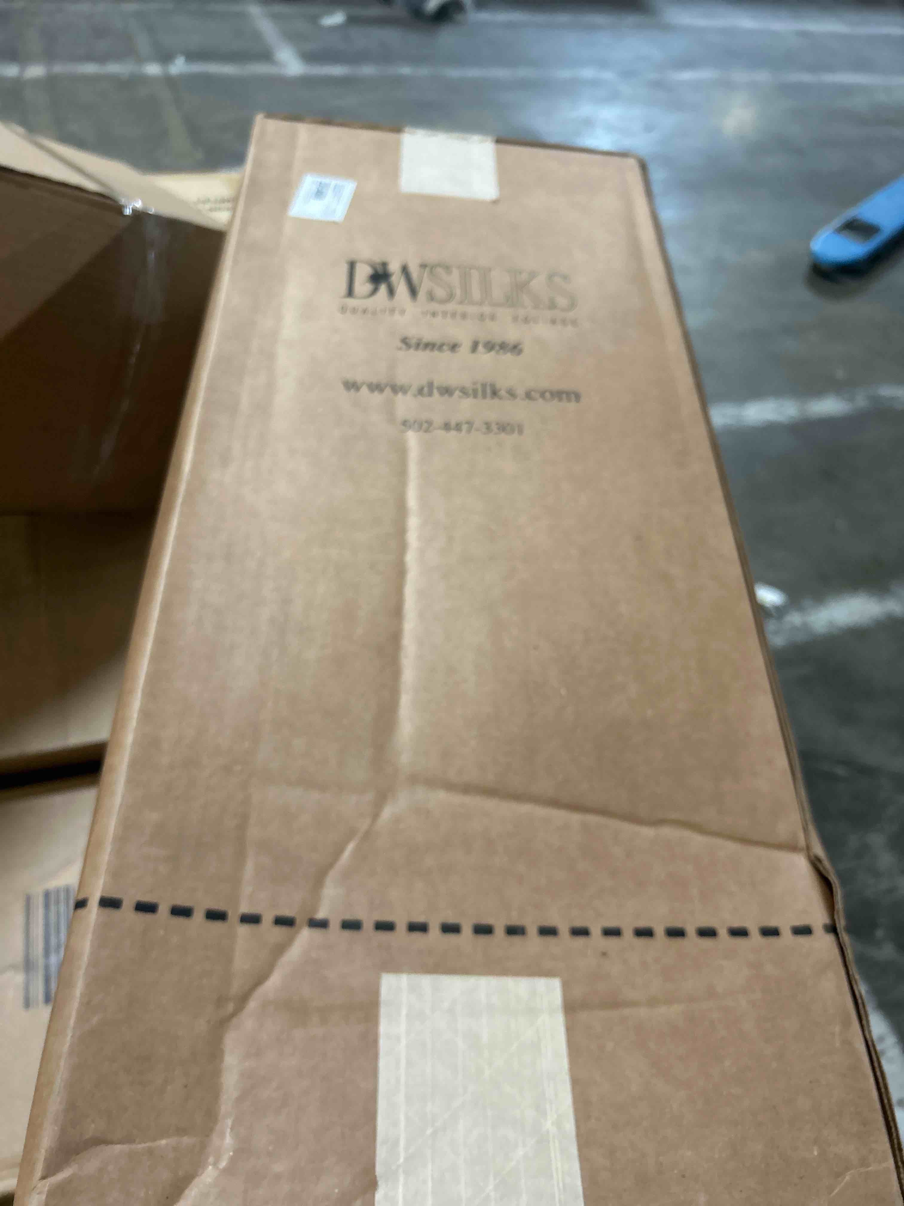 Condition photo showing New/Like New for D&W Silks 5' Potted Fiddle Leaf Fig Tree