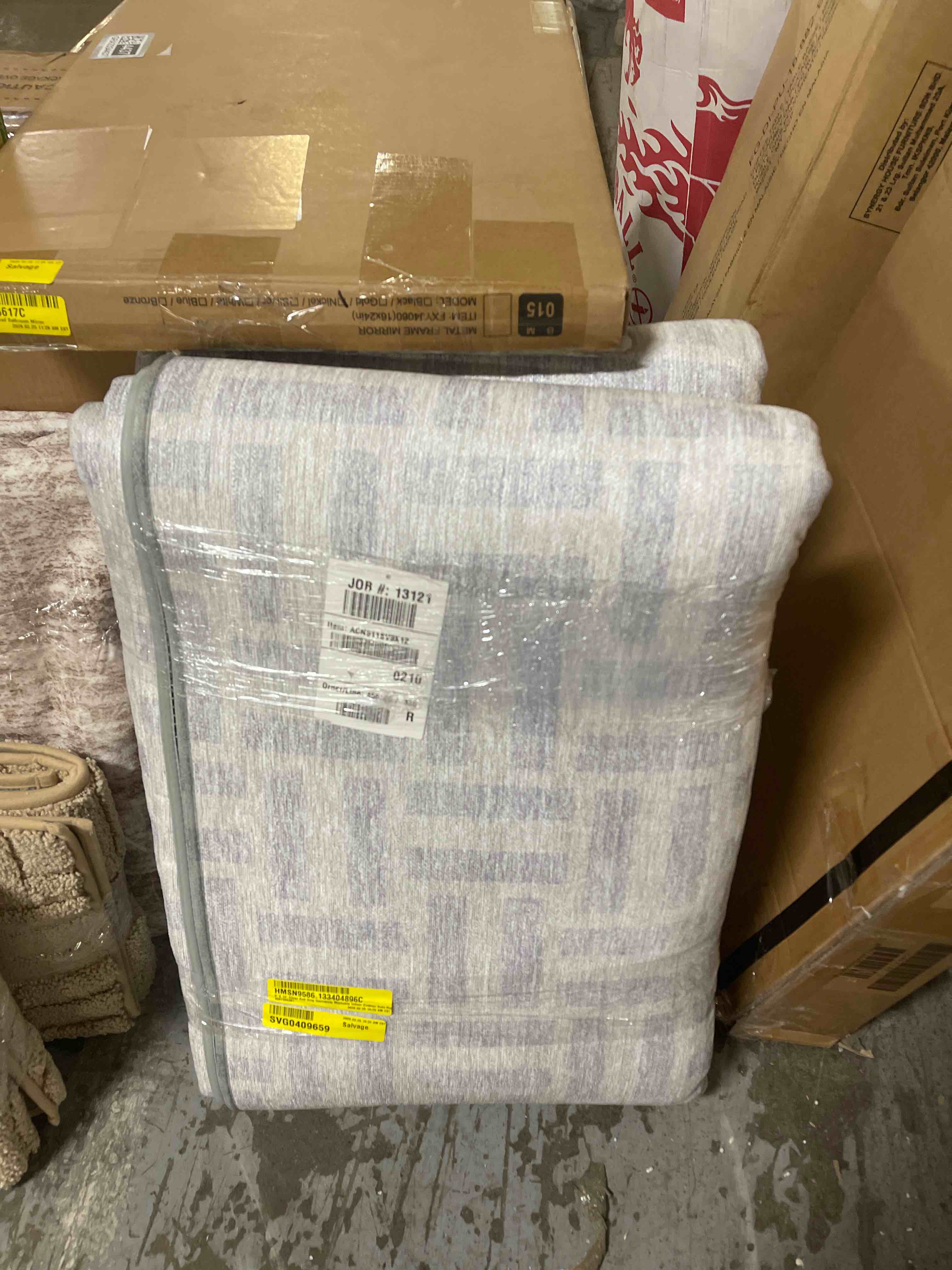 Condition photo showing New/Like New for 9' X 12' Silver And Gray Geometric Washable Indoor Outdoor Area Rug