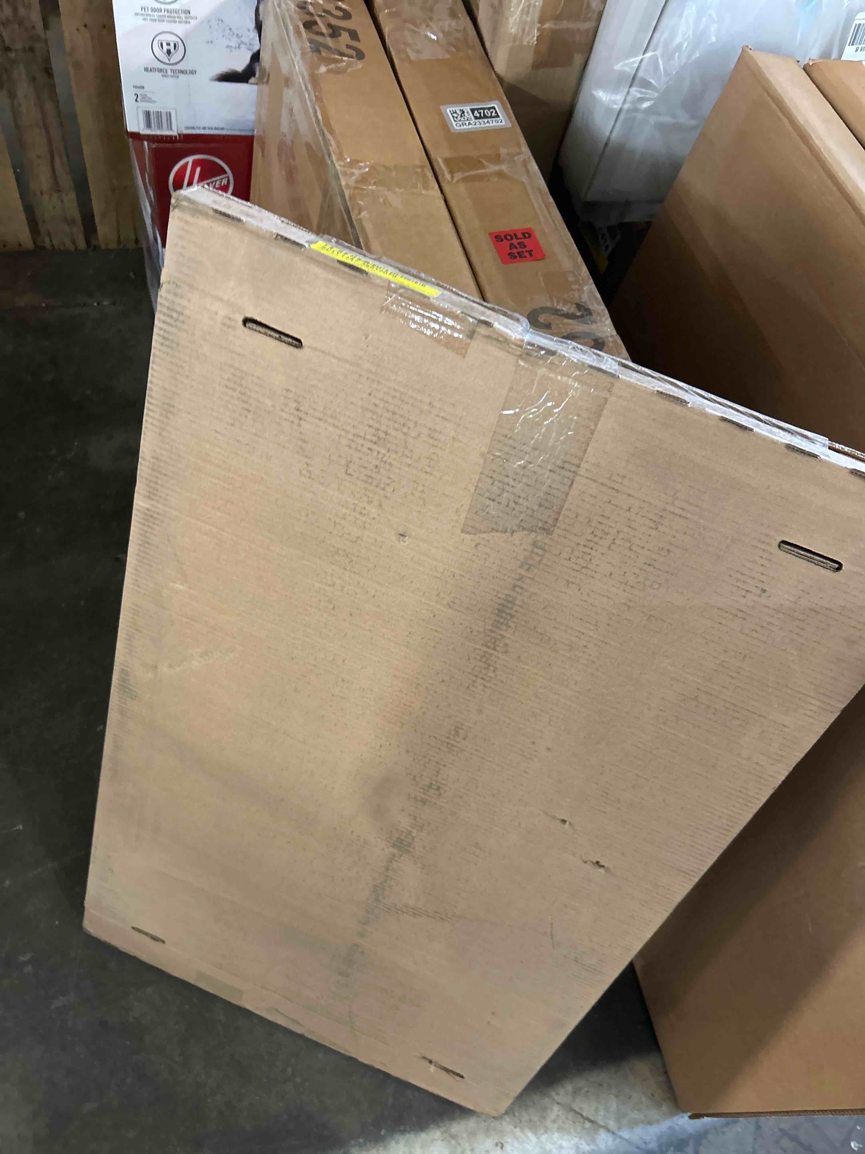 Condition photo showing New/Like New for Pastel Terrazzo by Andrea Lauren