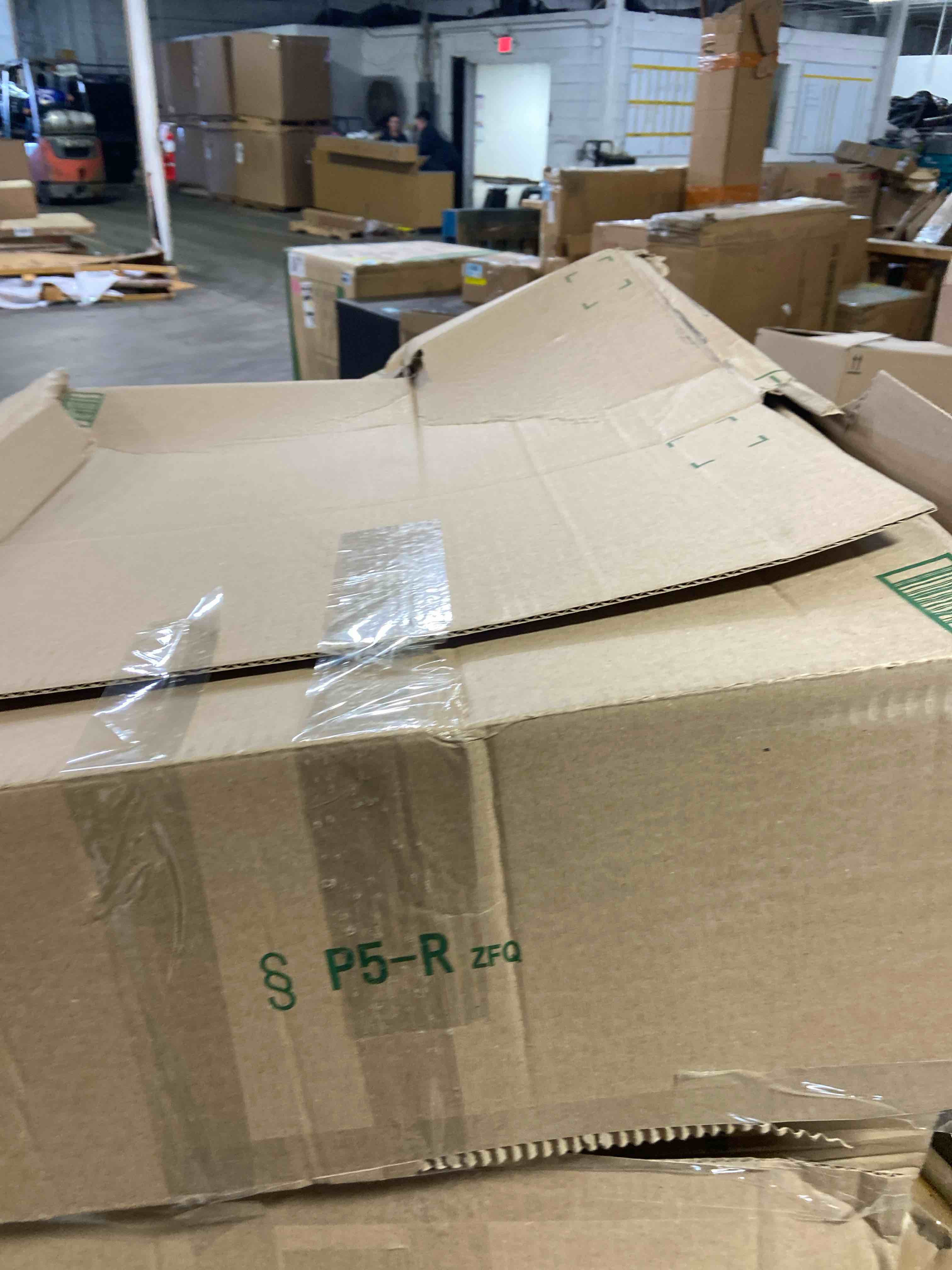 Condition photo showing Good Condition for MLILY Tri-Fold Memory Foam Mattress Topper, 4 inch Single Folding Mattress with Collapsible and Washable Cover, Travel and Guest Mat, 75"×25"×4", Grey 4 Inch Small Single