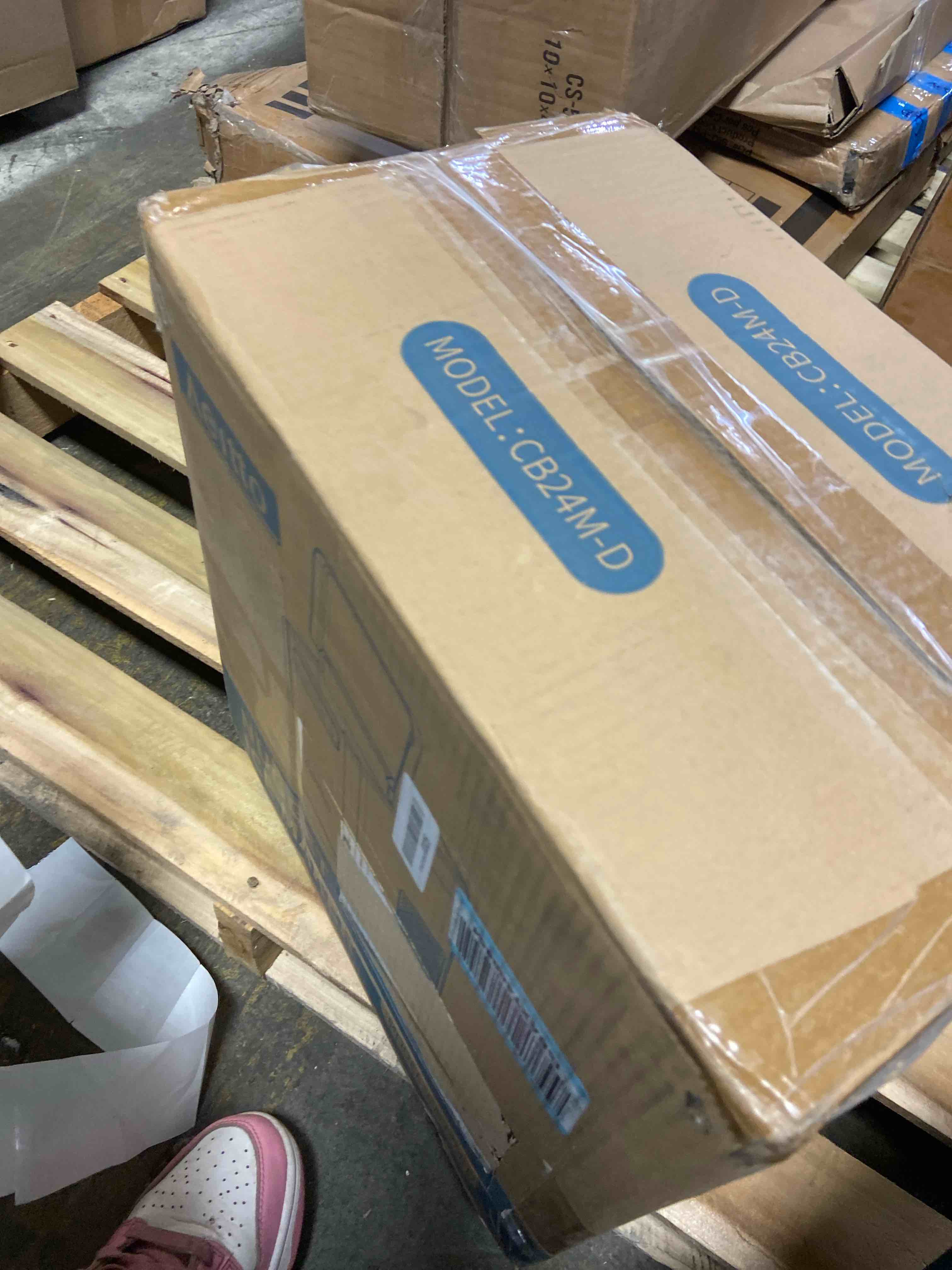 Condition photo showing Good Condition for Aeitto Nugget Ice Maker 40Lbs/24H, Countertop Soft Chewable Ice Pebble Ice Machine, One-Click Operation, Auto Self-Cleaning Ice Makers with Scoop&Basket for Home, Office, Kitchen, Party (Grey)