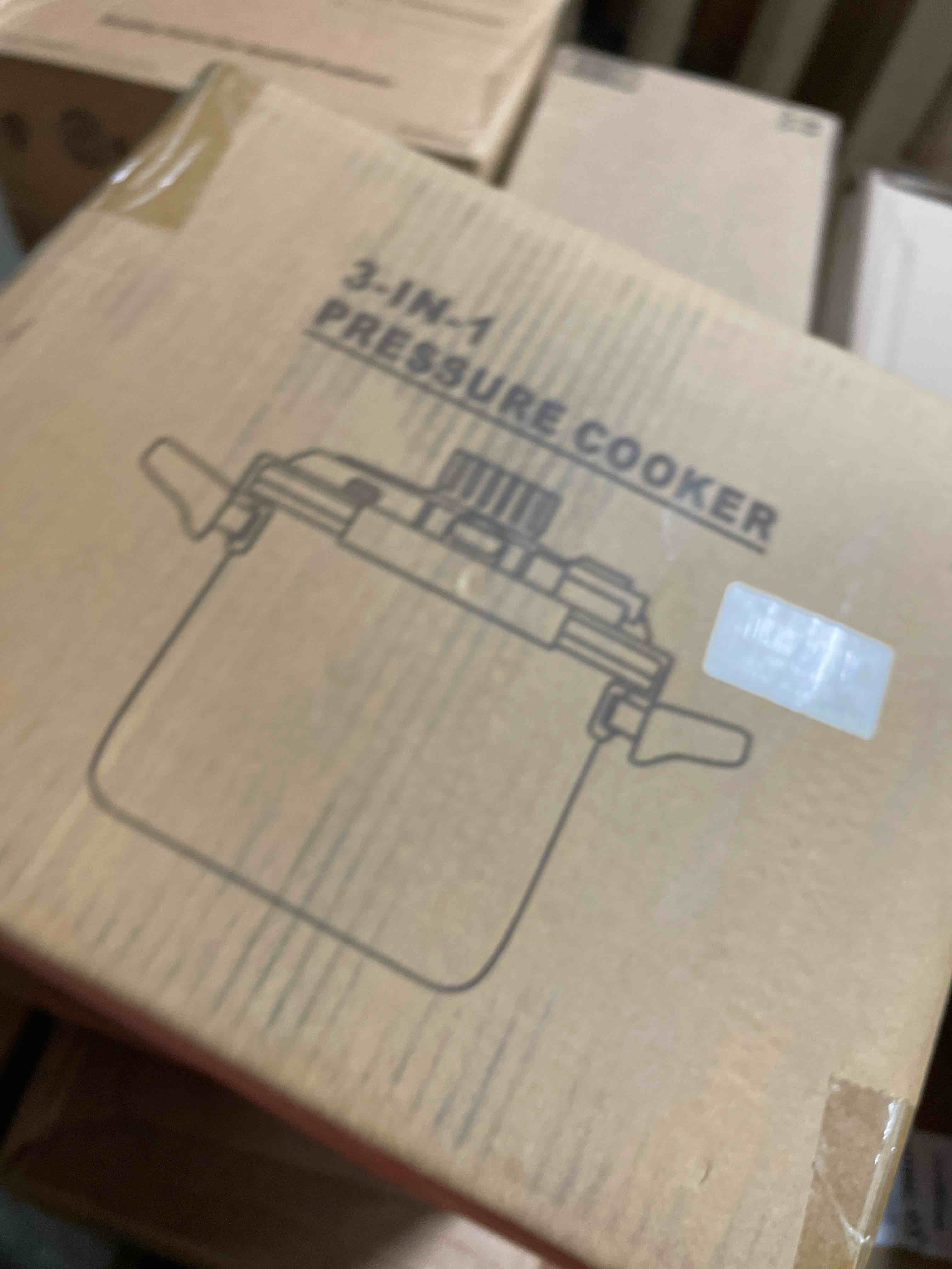 Condition photo showing New/Like New for 18/8 Stainless Steel Pressure Cooker 6 Quart, [One-Hand Locking] Olla de Presion, [3-In-1] Pressure Cooker, Induction Compatible, Gas Stovetop Compatible,Includes Glass Lid & Steamer 6 Quarts