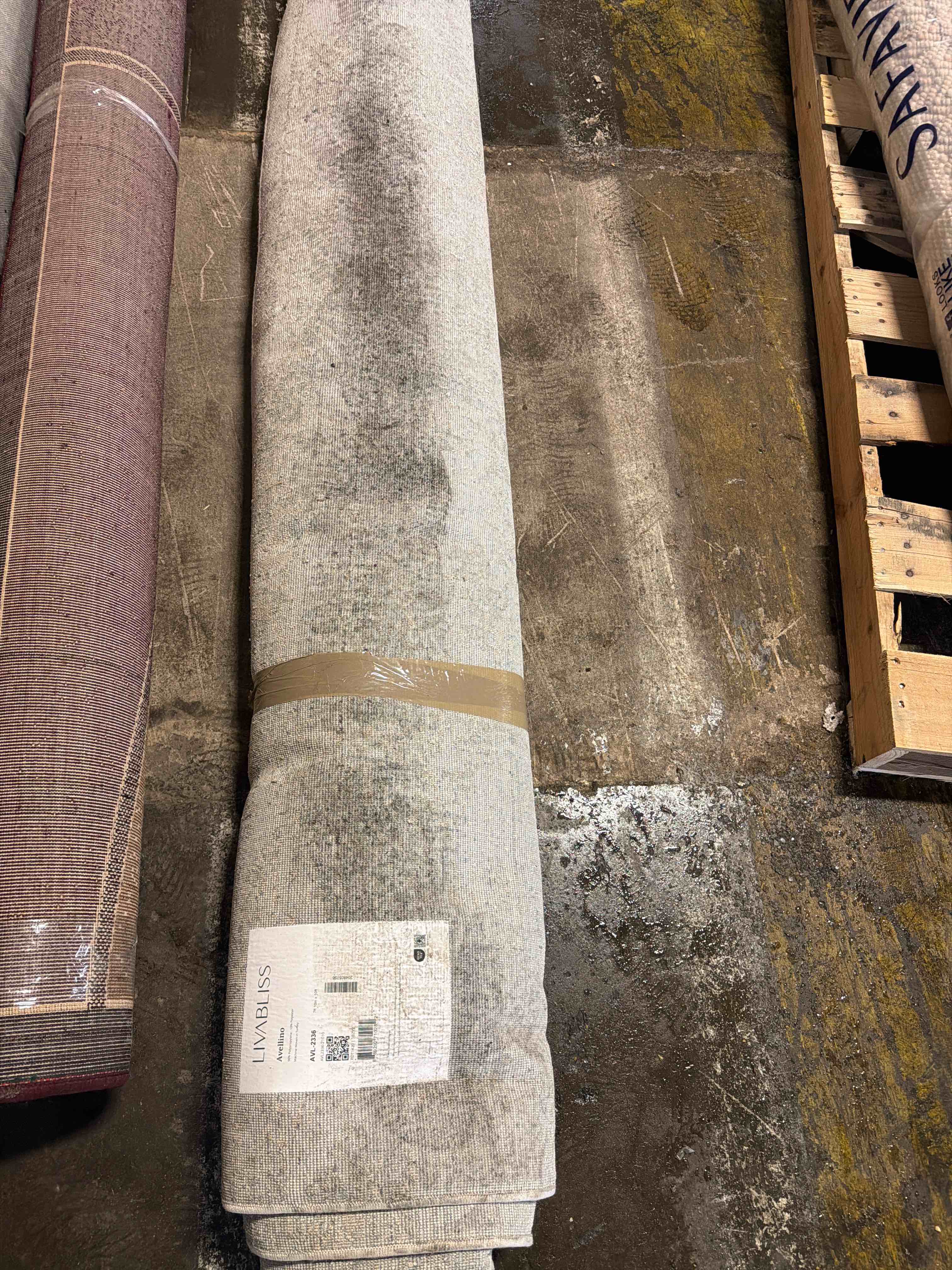 Condition photo showing New/Like New for Acelina Area Rug