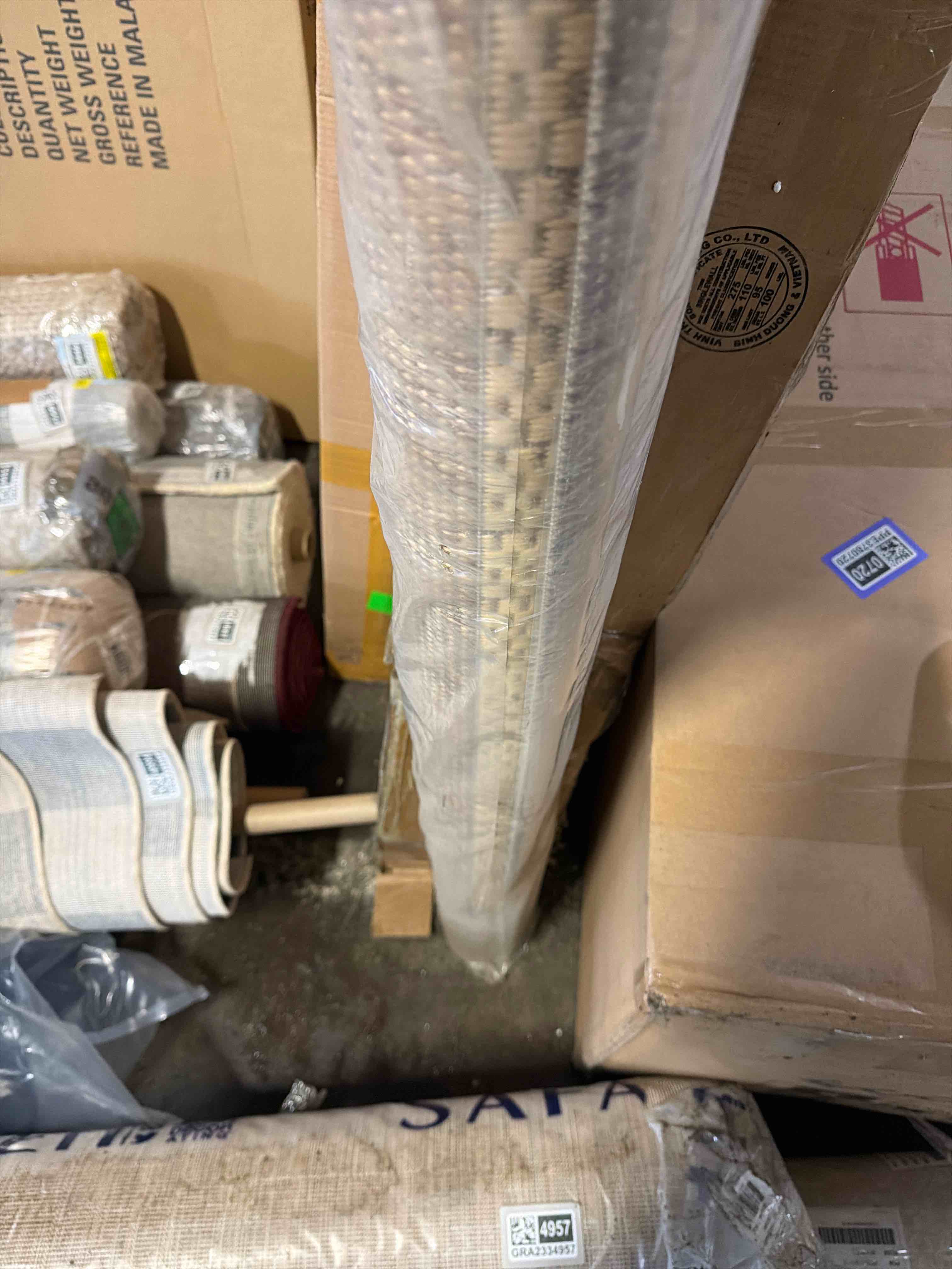 Condition photo showing New/Like New for Couristan Recife Checkered Field Natural Cocoa Rug Rug Size: 5'10" x 9'2"