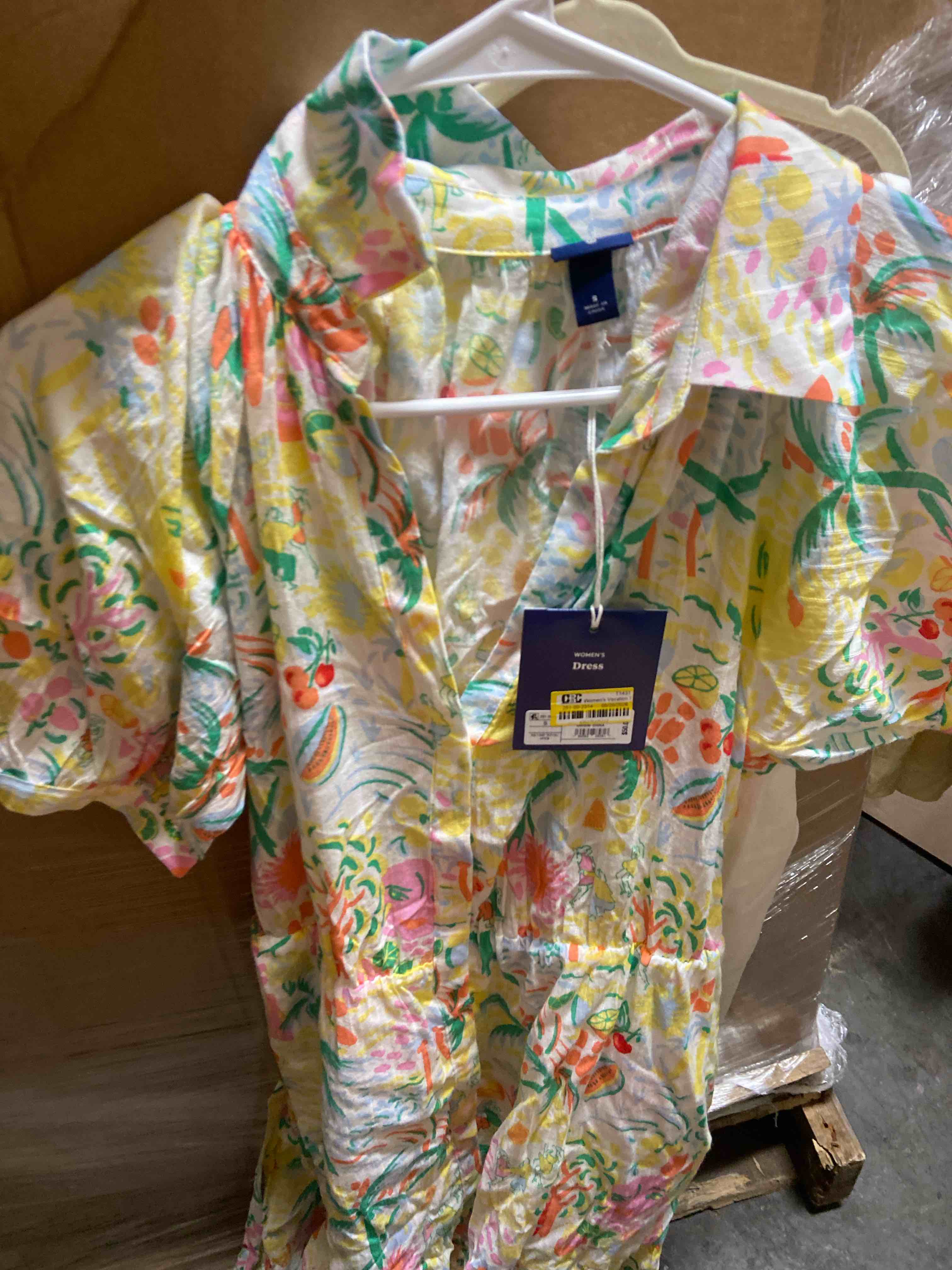 Condition photo showing New/Like New for women's vacation short sleeve maxi dress yellow/green - roller rabbit x target s