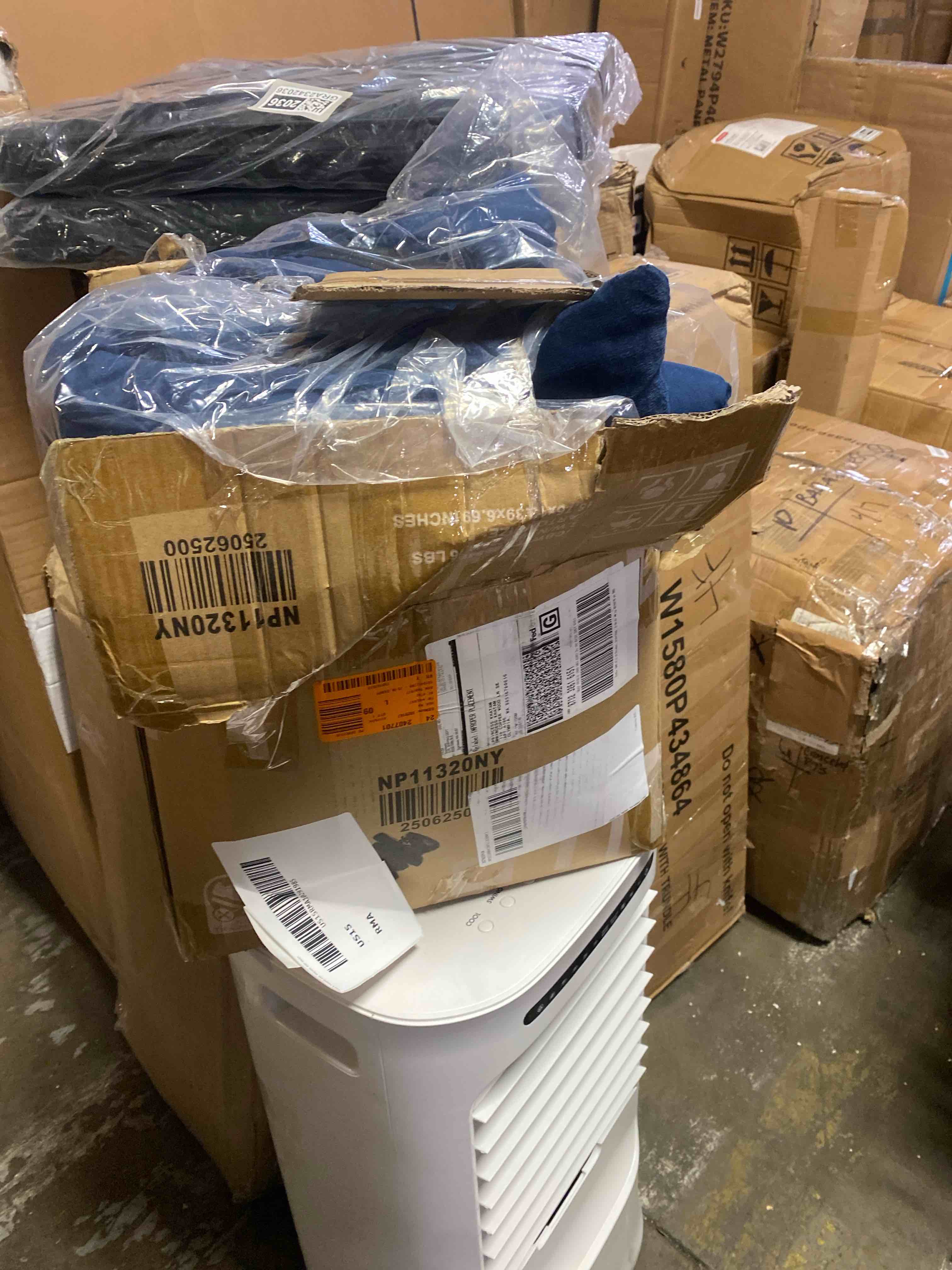 https://s3.amazonaws.com/lotting-images-prod/phillipi/GRA2342095_1788543468233.jpeg
