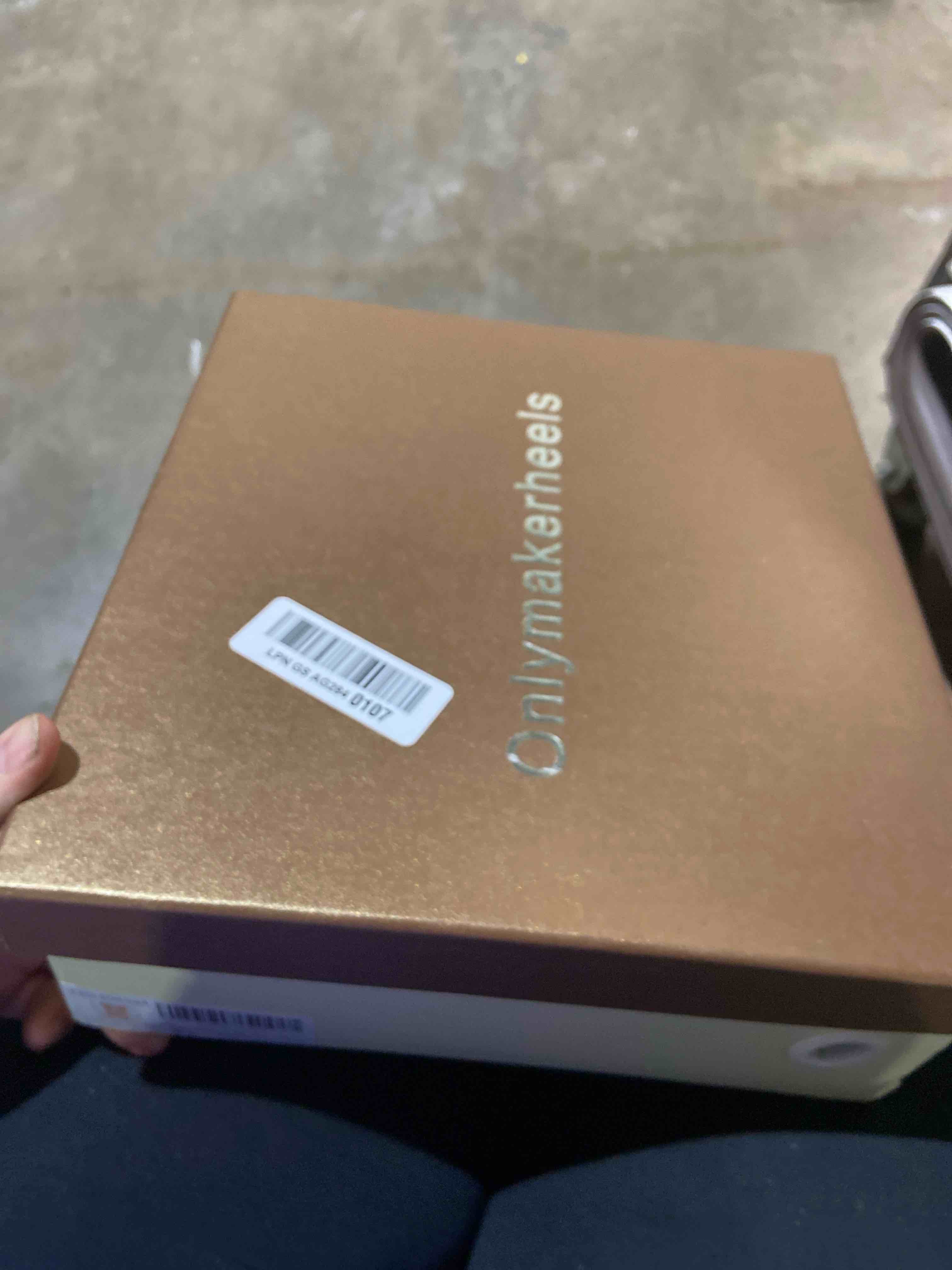 https://s3.amazonaws.com/lotting-images-prod/phillipi/GRA2343105_1789498501167.jpeg