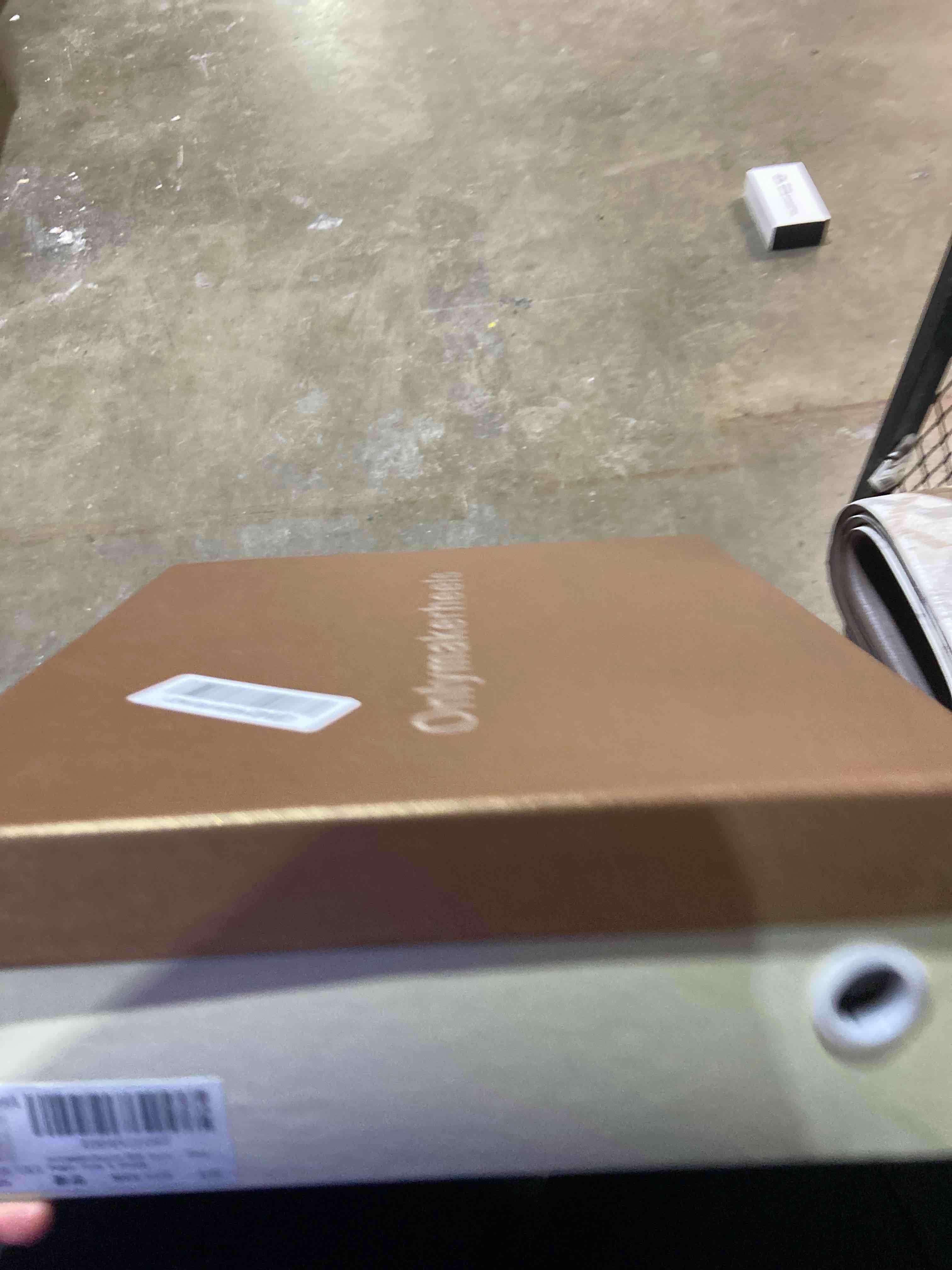 https://s3.amazonaws.com/lotting-images-prod/phillipi/GRA2343105_1789498502894.jpeg