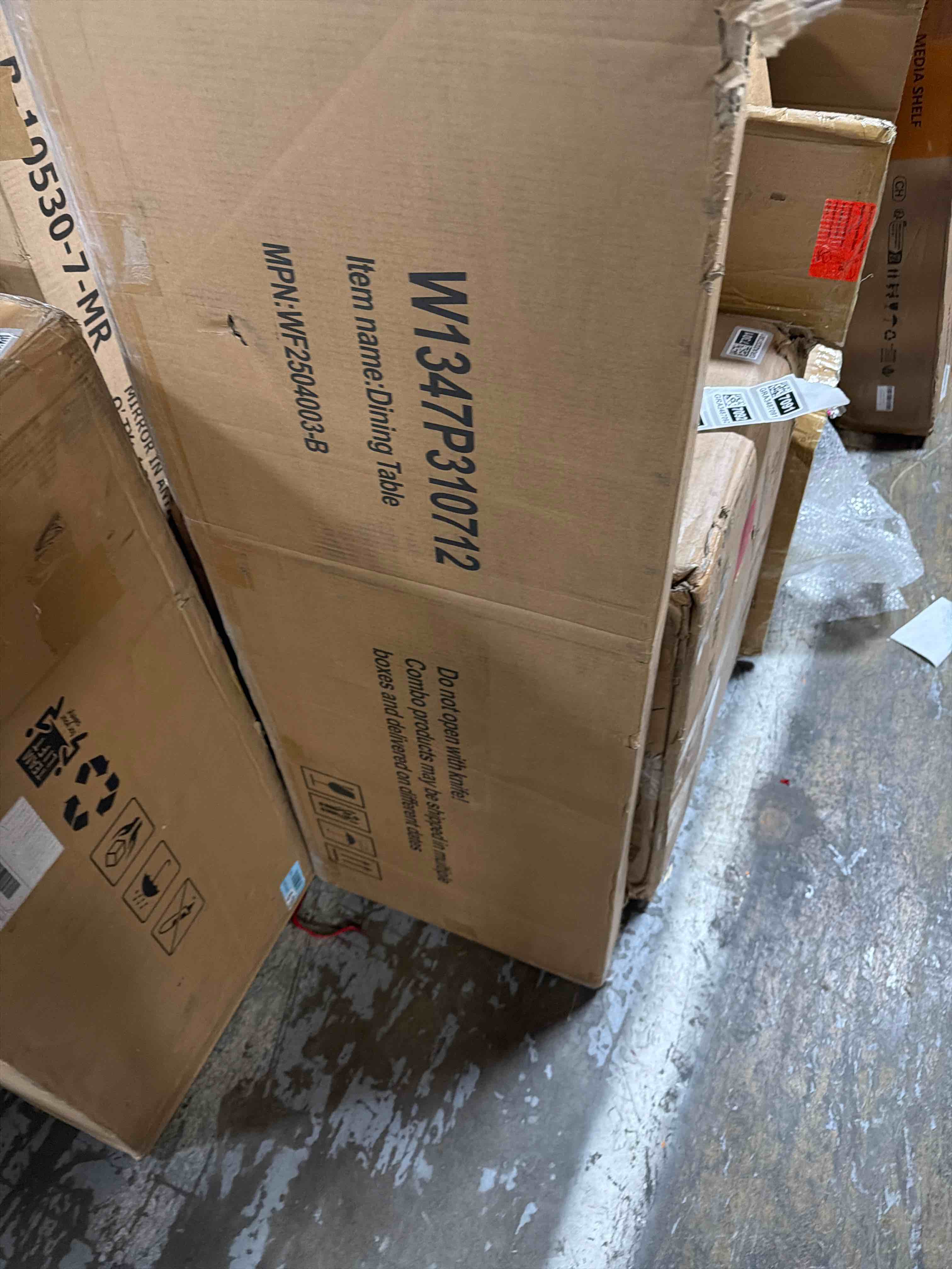 https://s3.amazonaws.com/lotting-images-prod/phillipi/GRA3487091_1777575447873.jpeg
